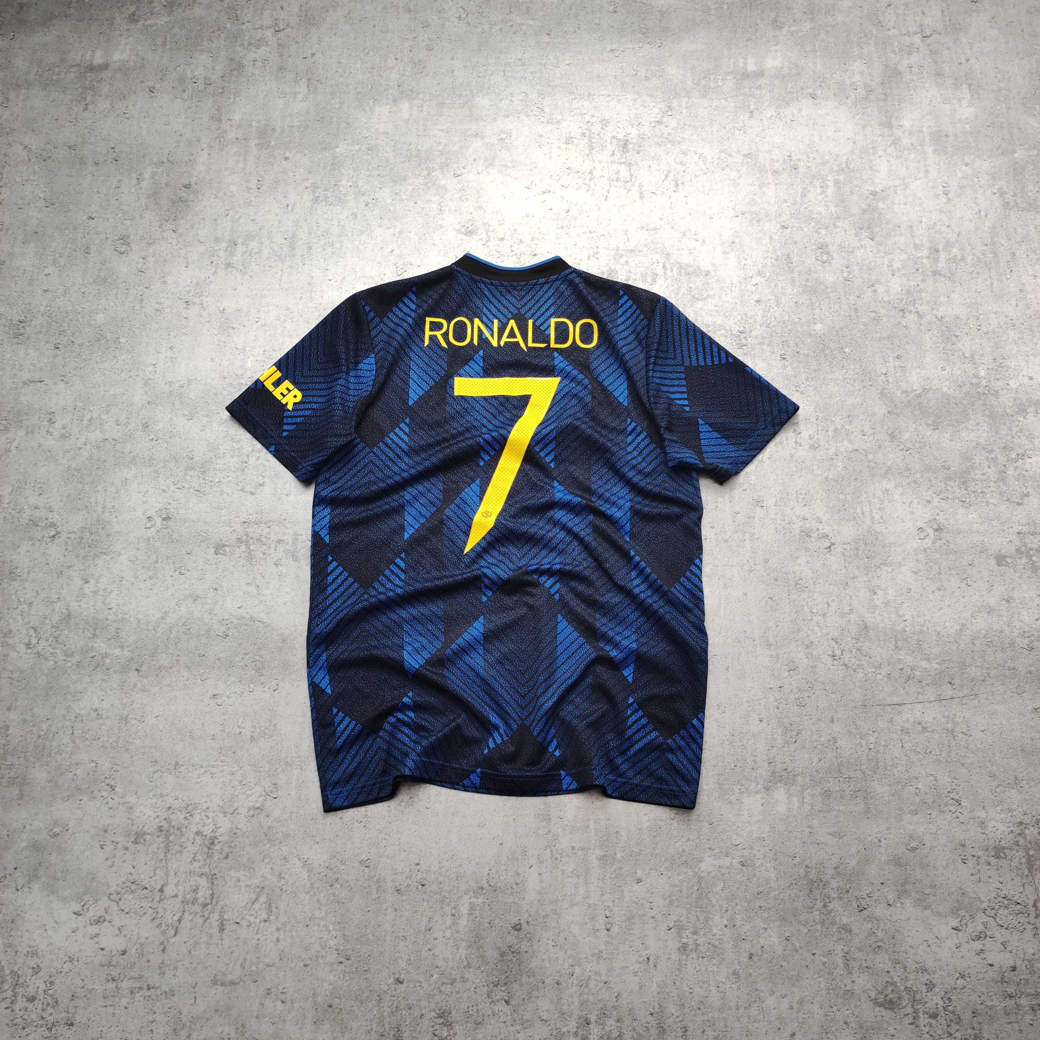 Adidas 2021 Third 3th Cristiano Ronaldo CR7 Manchester United Kit Size US M / EU 48-50 / 2 - 1 Thumbnail