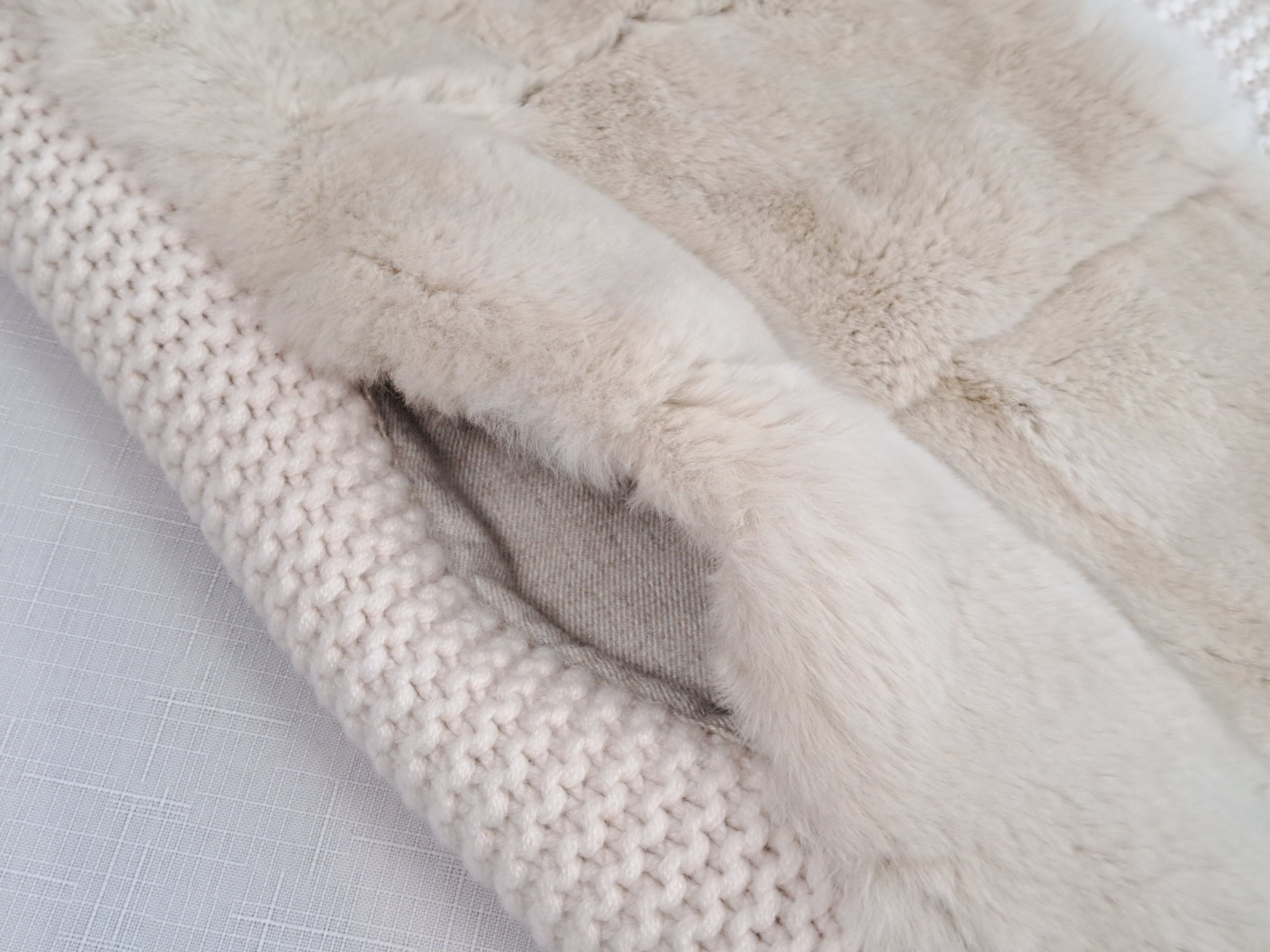 Peserico PESERICO real rabbit fur & knit-back vest. Size 46IT Size L / US 10 / IT 46 - 12 Thumbnail