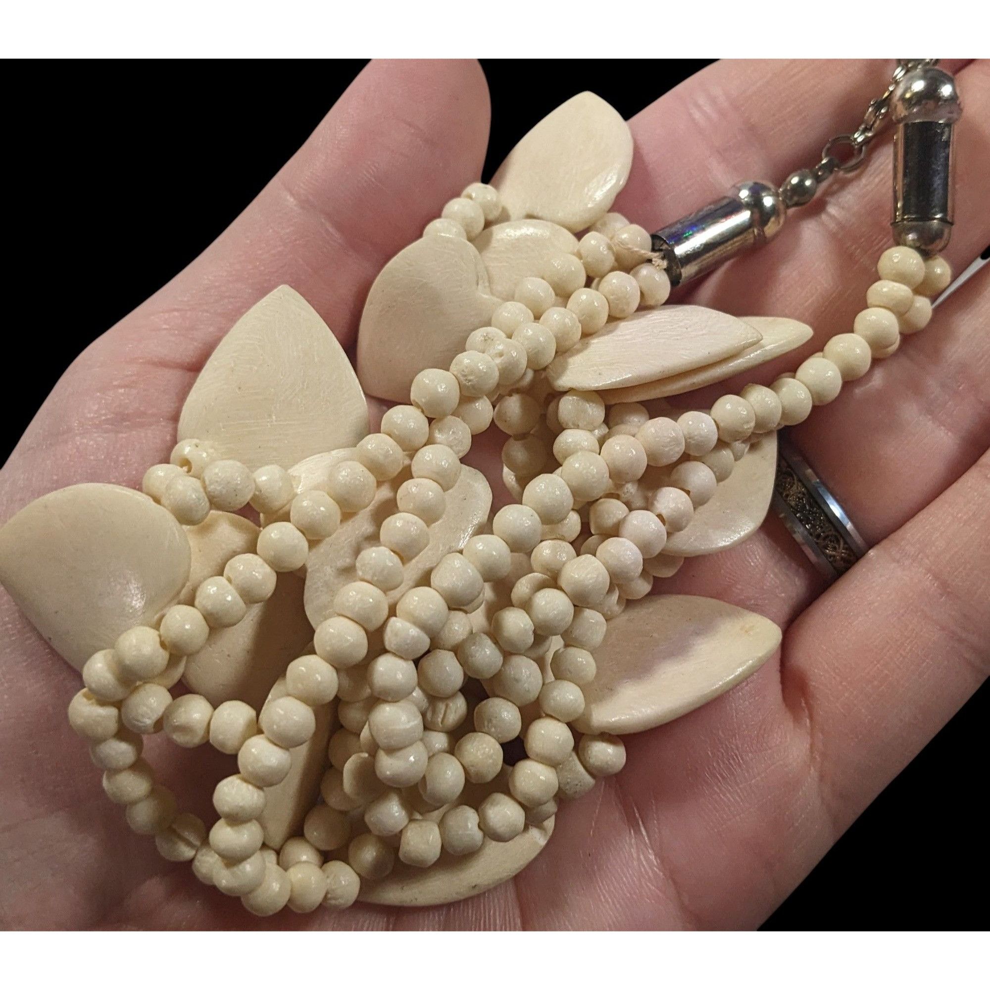 Other Vintage Hand Carved Heart Cow Bone Beaded Necklace Size ONE SIZE - 5 Thumbnail
