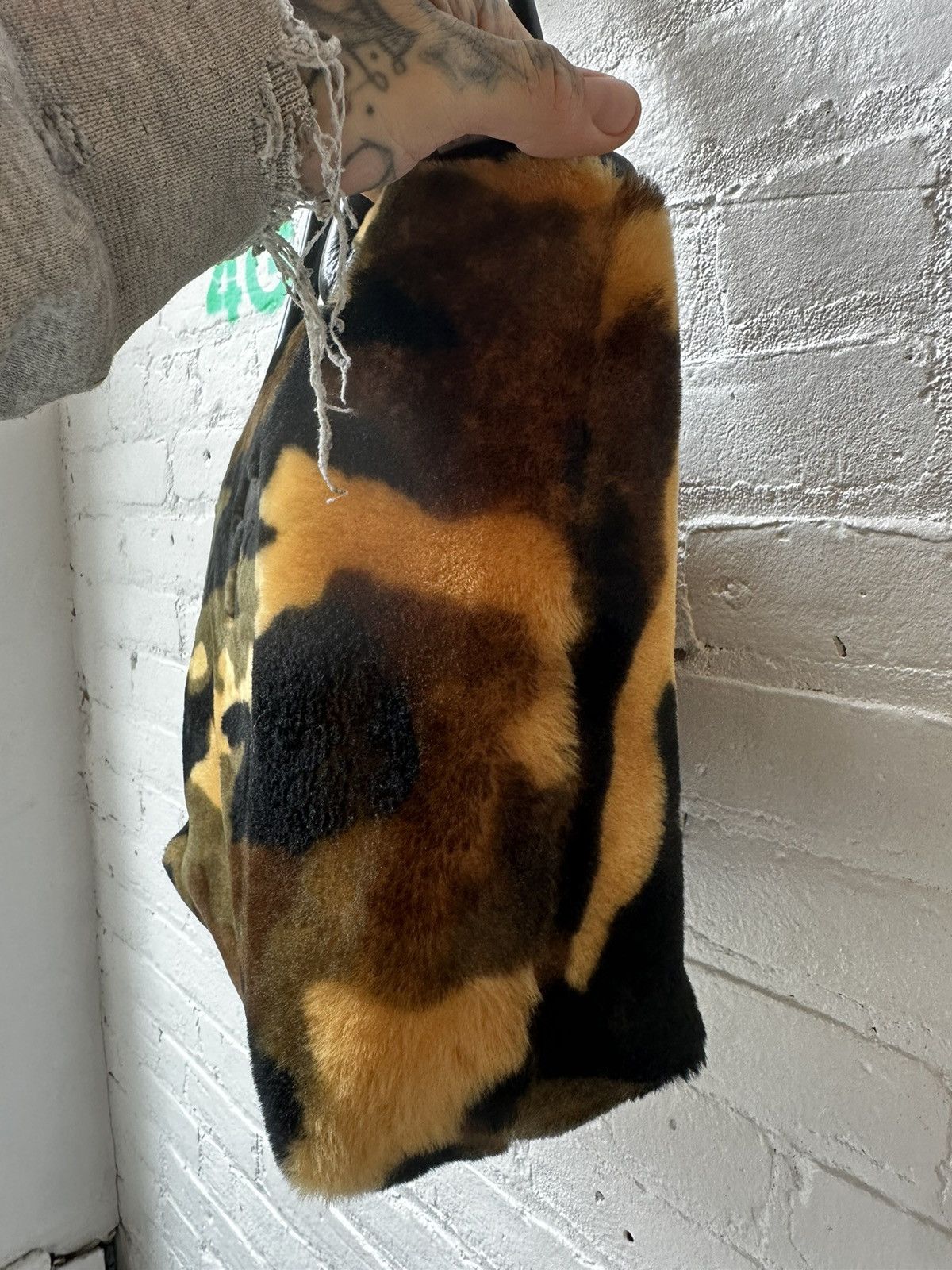 Chrome Hearts CHROME HEARTS CAMO SHEARLING FUR CROSS PATCH BAG Size ONE SIZE - 3 Thumbnail