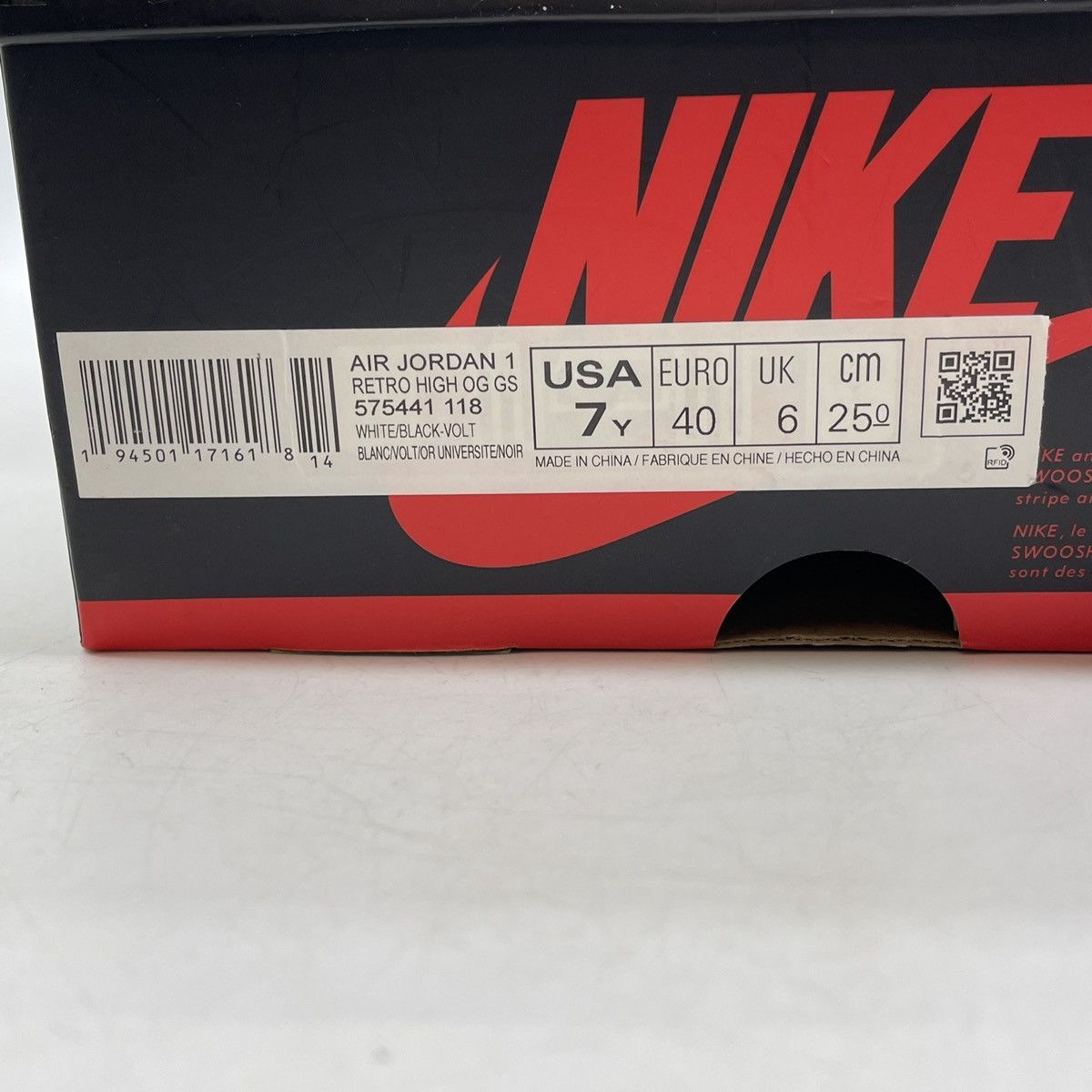 Jordan Brand Air Jordan 1 volt gold Size US 7 / EU 40 - 9 Thumbnail
