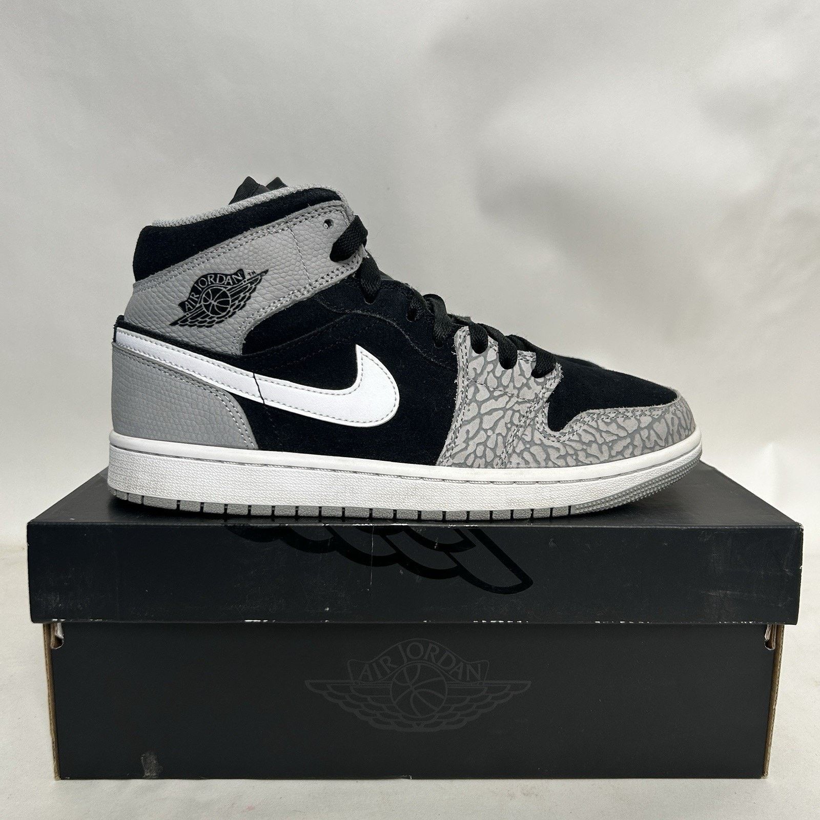 Jordan Brand Nike Air Jordan 1 Mid Retro SE “Elephant Toe/Cement Grey” Size US 8 / EU 41 - 5 Thumbnail