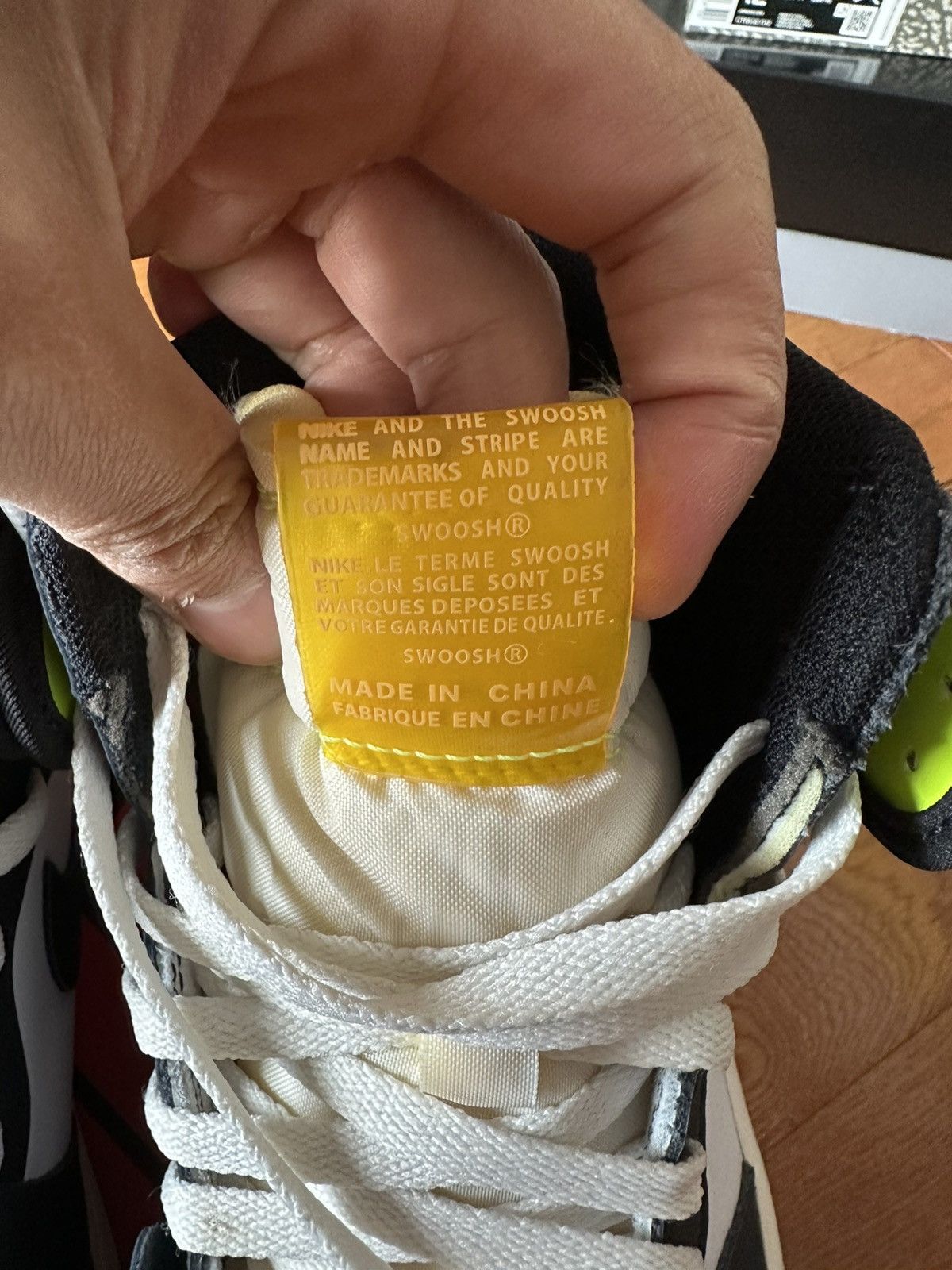 Jordan Brand × Nike Air Jordan 1 Volt Size US 12 / EU 45 - 8 Thumbnail