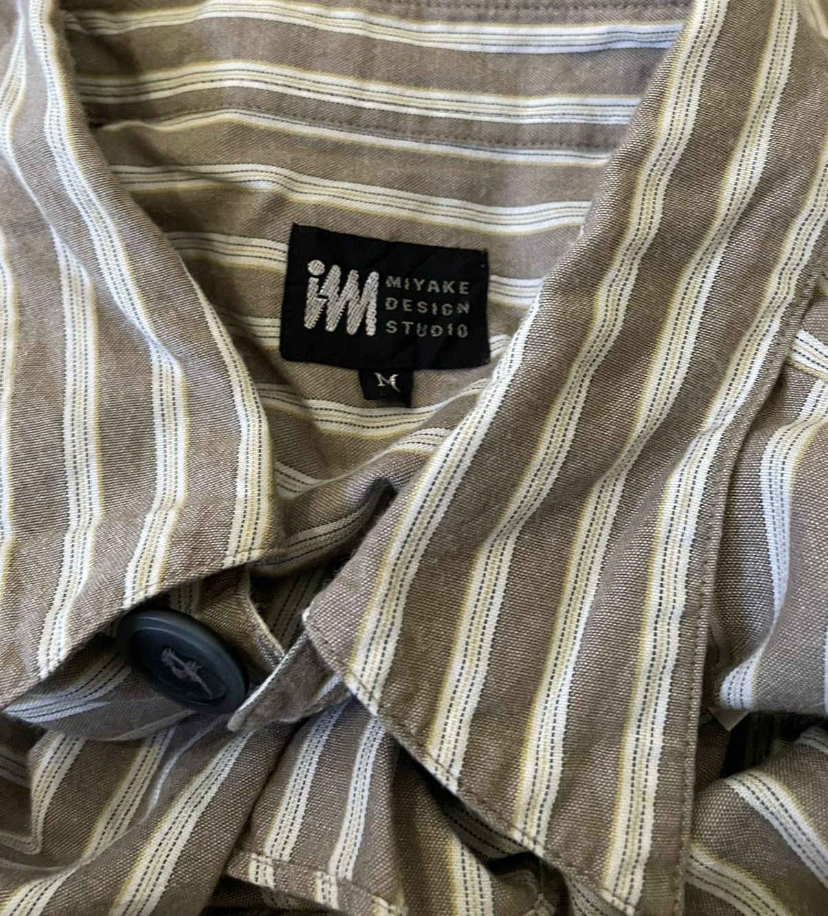 Issey Miyake Issey miyake striped big buttons relaxed button up shirt Size US M / EU 48-50 / 2 - 3 Thumbnail