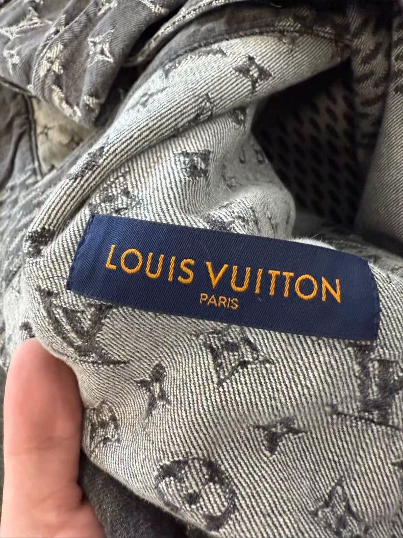 Louis Vuitton Louis Vuitton Nigo co-branded denim jacket Size US S / EU 44-46 / 1 - 4 Thumbnail