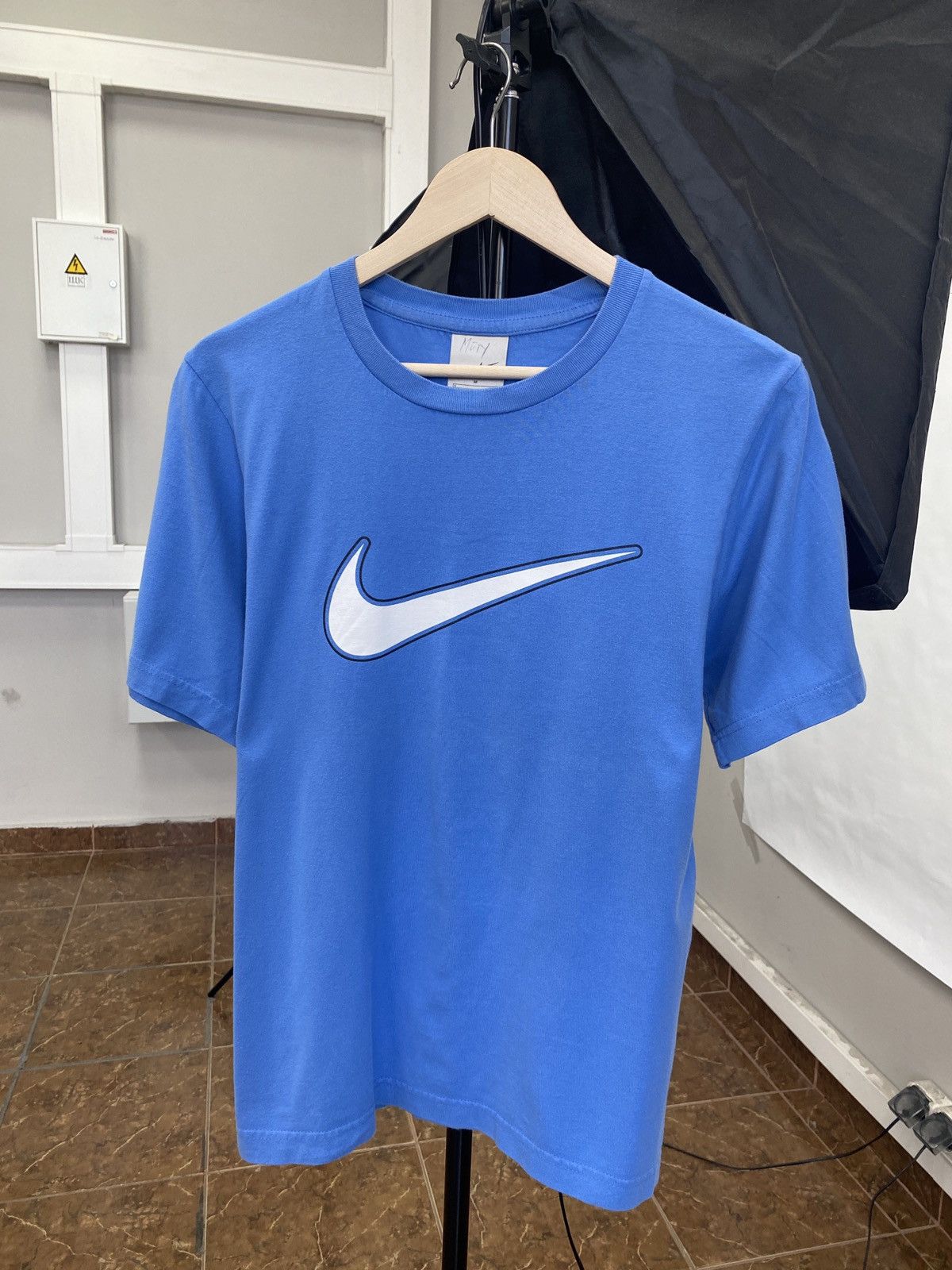 Nike × Vintage 🇺🇸 Vintage 90s Nike T-Shirt Rare Retro Hype Size US M / EU 48-50 / 2 - 1 Thumbnail