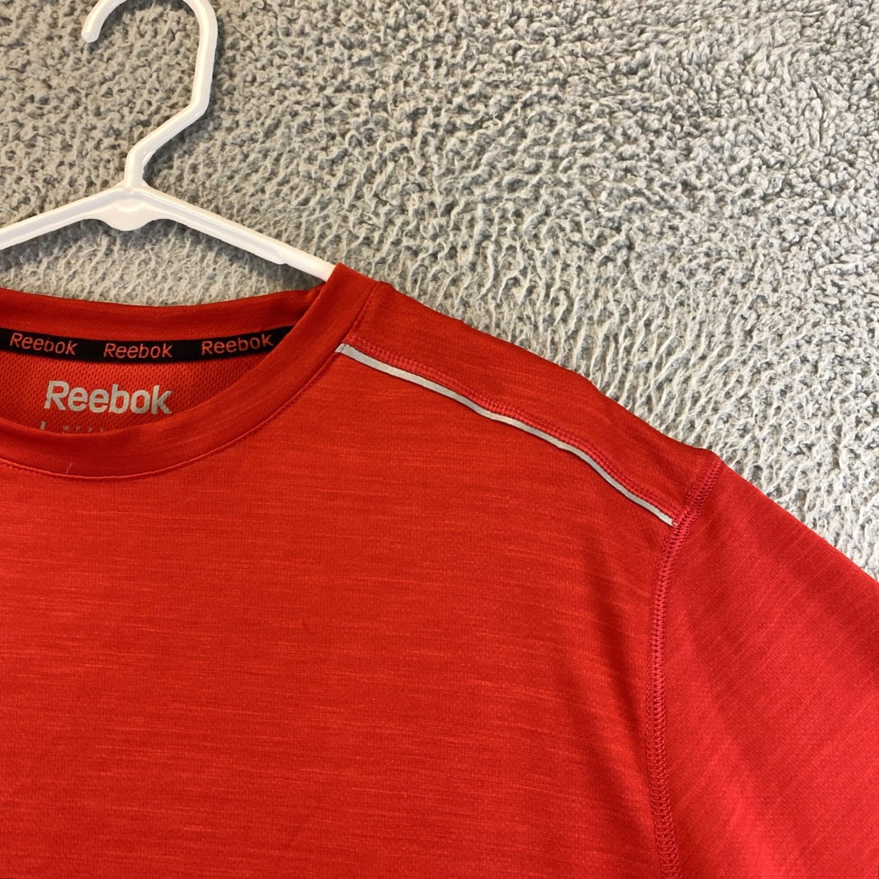 Reebok Reebok Men's Red Short Sleeve Dri Fit Round Neck T-Shirt Size L / 40-55 Size US L / EU 52-54 / 3 - 4 Thumbnail