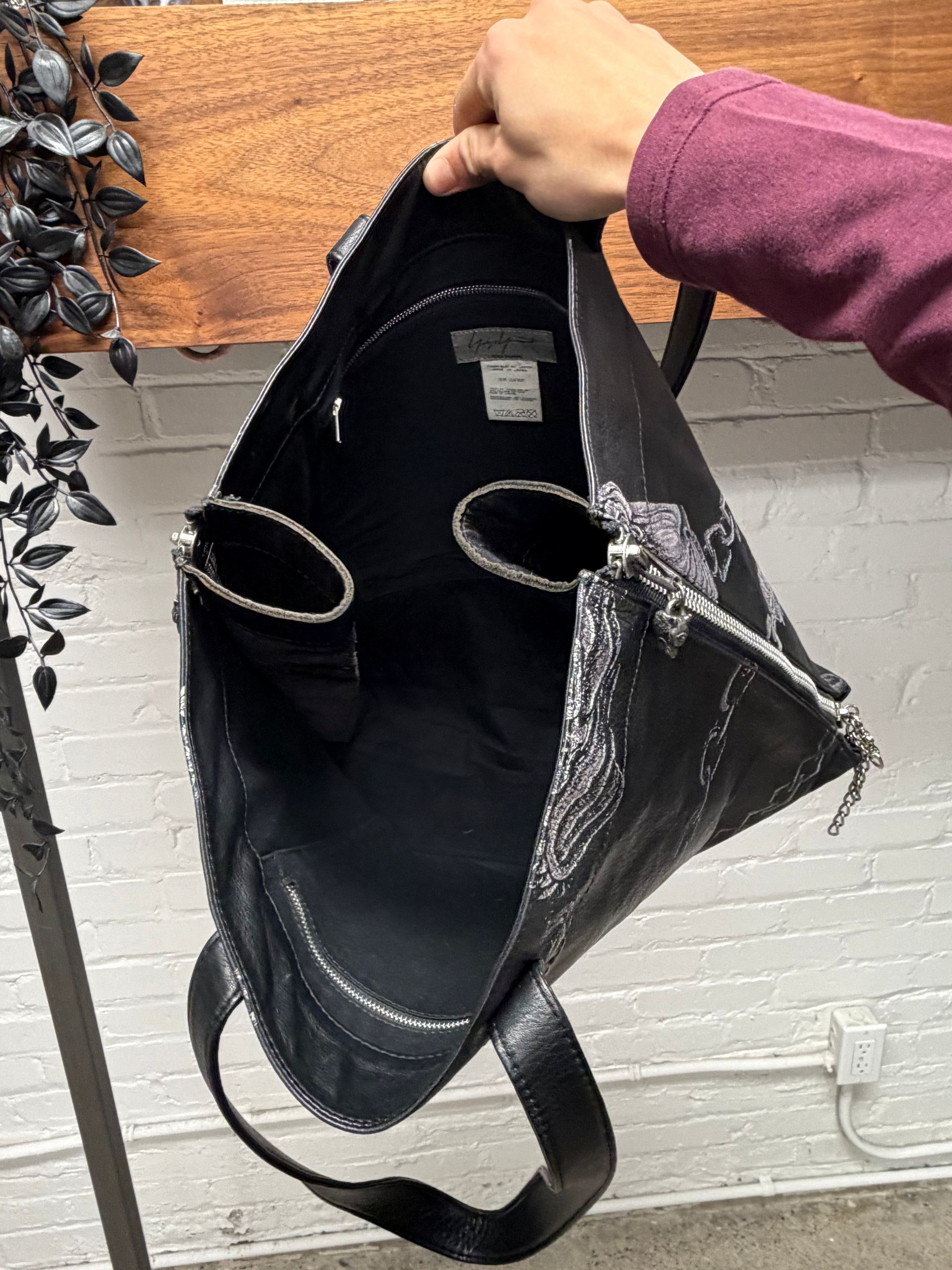Yohji Yamamoto AW2014 Yohji Yamamoto Cowhide ‘Tiger & Chains’ Black Leather Tote Bag Size ONE SIZE - 6 Thumbnail