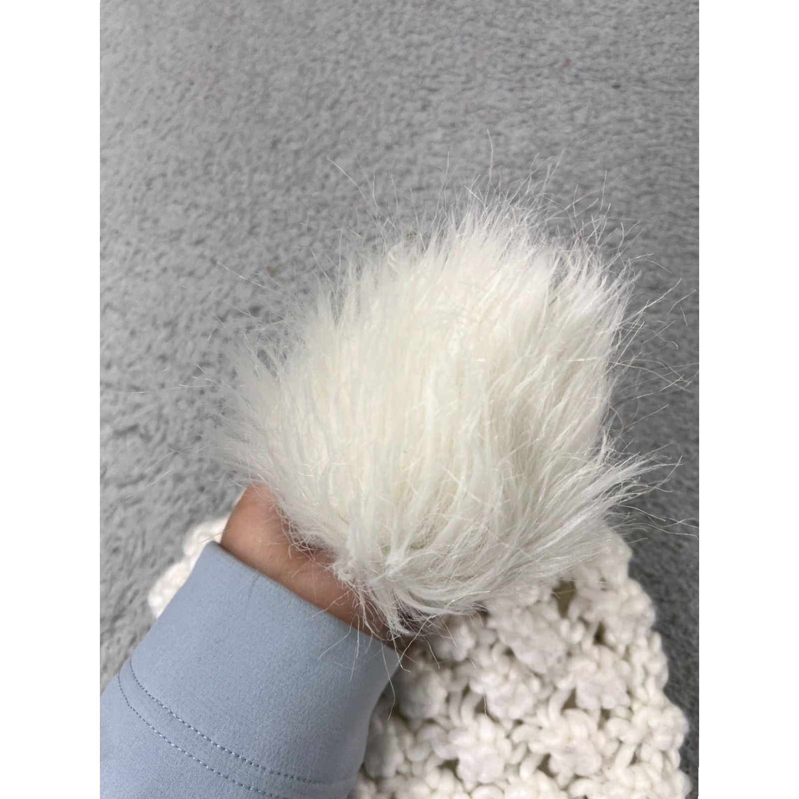 Abercrombie & Fitch Abercrombie & Fitch Beanie Toque Womens OS White Knit Acrylic Est 1892 NY Pom Beanie Womens One Size White Knit Acrylic Faux Fur Ski Theme Size ONE SIZE - 3 Thumbnail