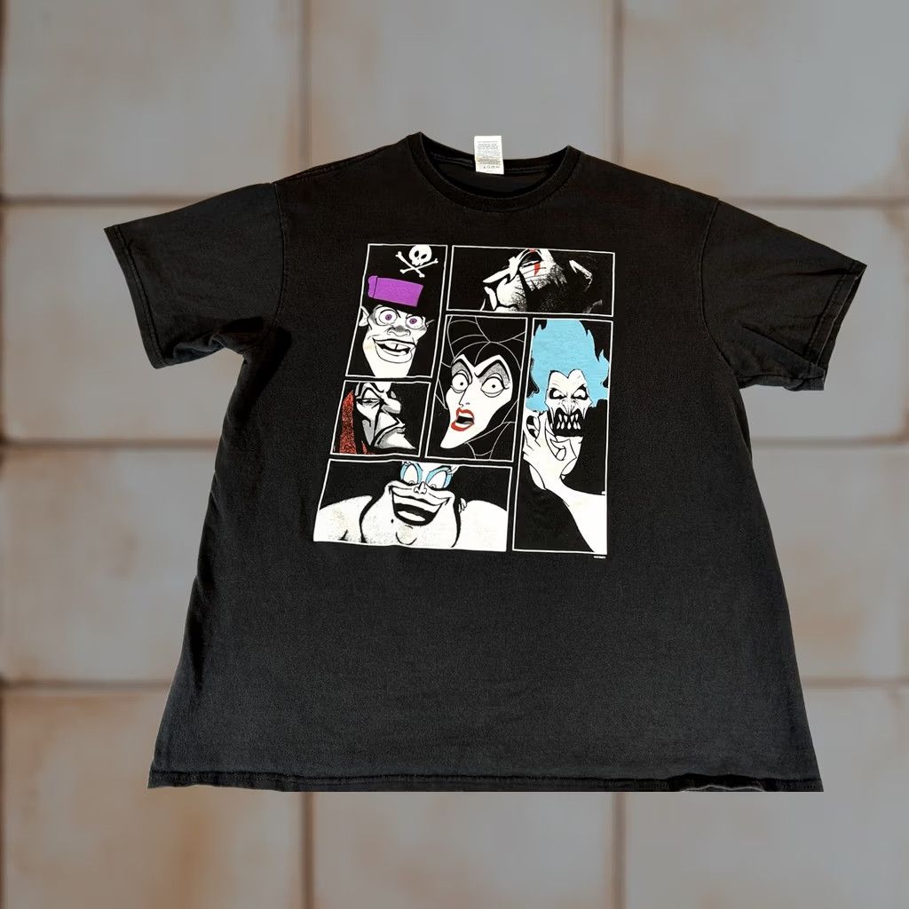 Vintage VINTAGE Disney Villains Shirt Mens Large Black Graphic Cartoon Short Sleeve Tee Size US L / EU 52-54 / 3 - 1 Thumbnail