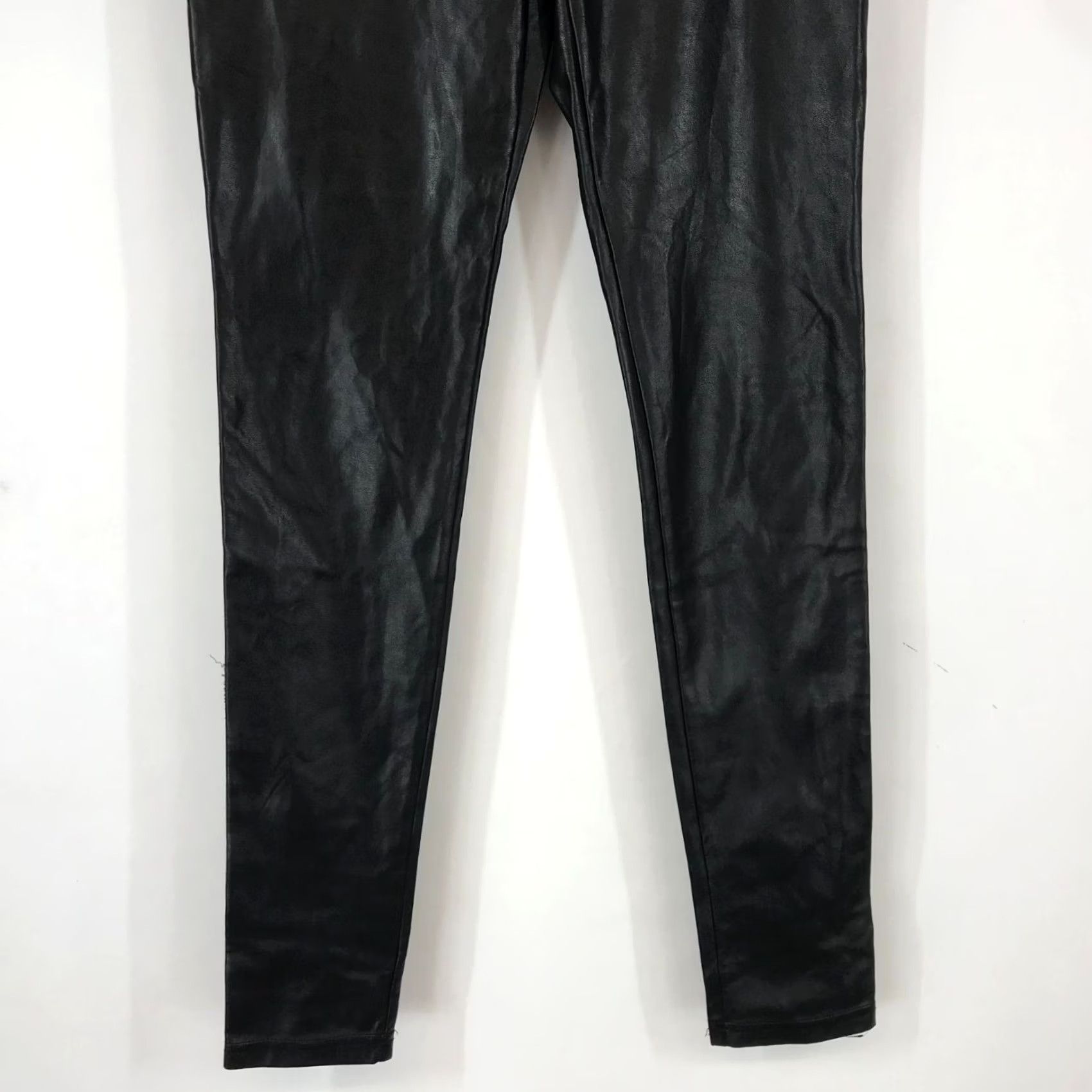 Vintage WILFRED Women's Black Nylon Faux Leather Button Waist Pants 2 Size 26" / US 2 / IT 38 - 3 Thumbnail