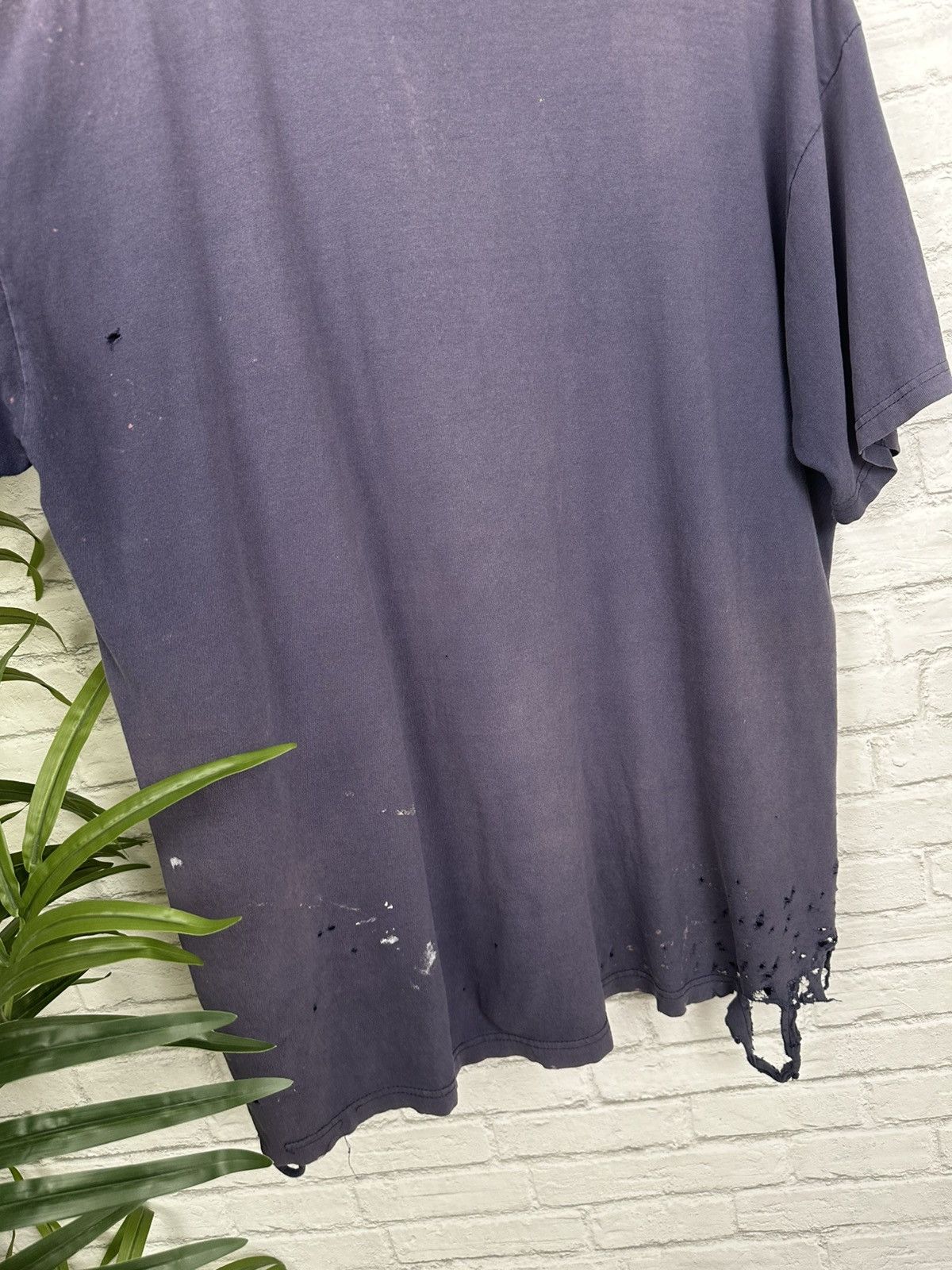 Vintage (3XL) BEAUTIFULLY THRASHED BURN OUT Vintage T Shirt Size US XXL / EU 58 / 5 - 14 Thumbnail