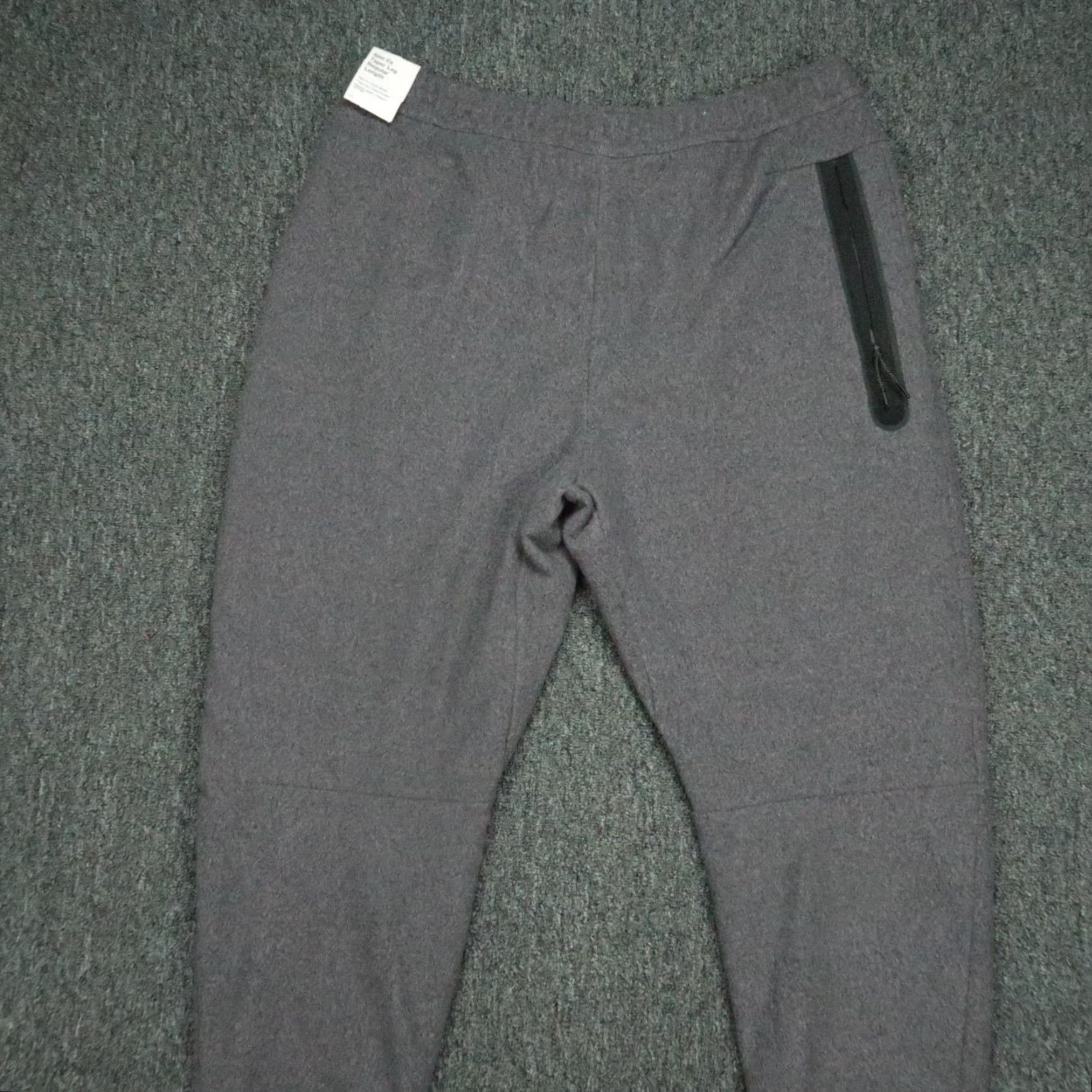 Nike Nike Pants Mens 2XL Purple Tech Fleece Jogger NWT Classic Nike Tech Fleece Pants for Men Size US 39 - 5 Thumbnail