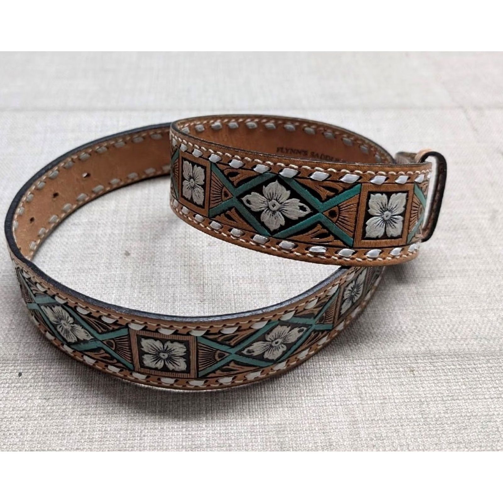 Vintage VINTAGE Wright Western Belt - 28 Brown Leather Cowhide 1-3/4" Floral Southwestern Tooled Buckle Belt Mens Size 28 - 4 Thumbnail