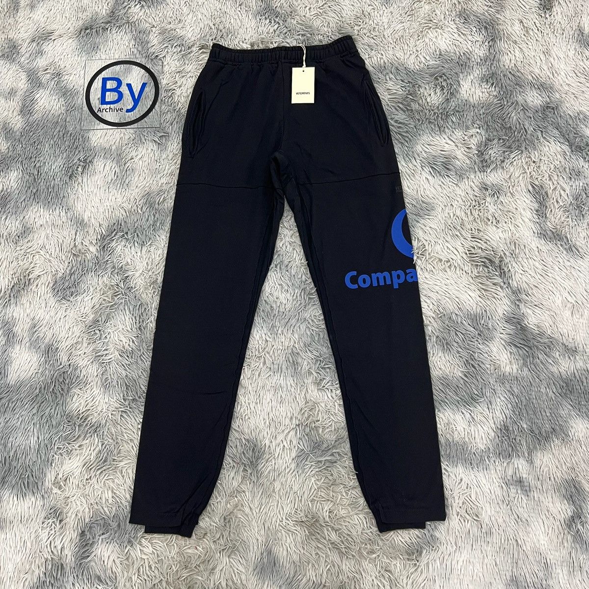 Vetements Vetements x Reebok SS17 show nylon pants | Grailed