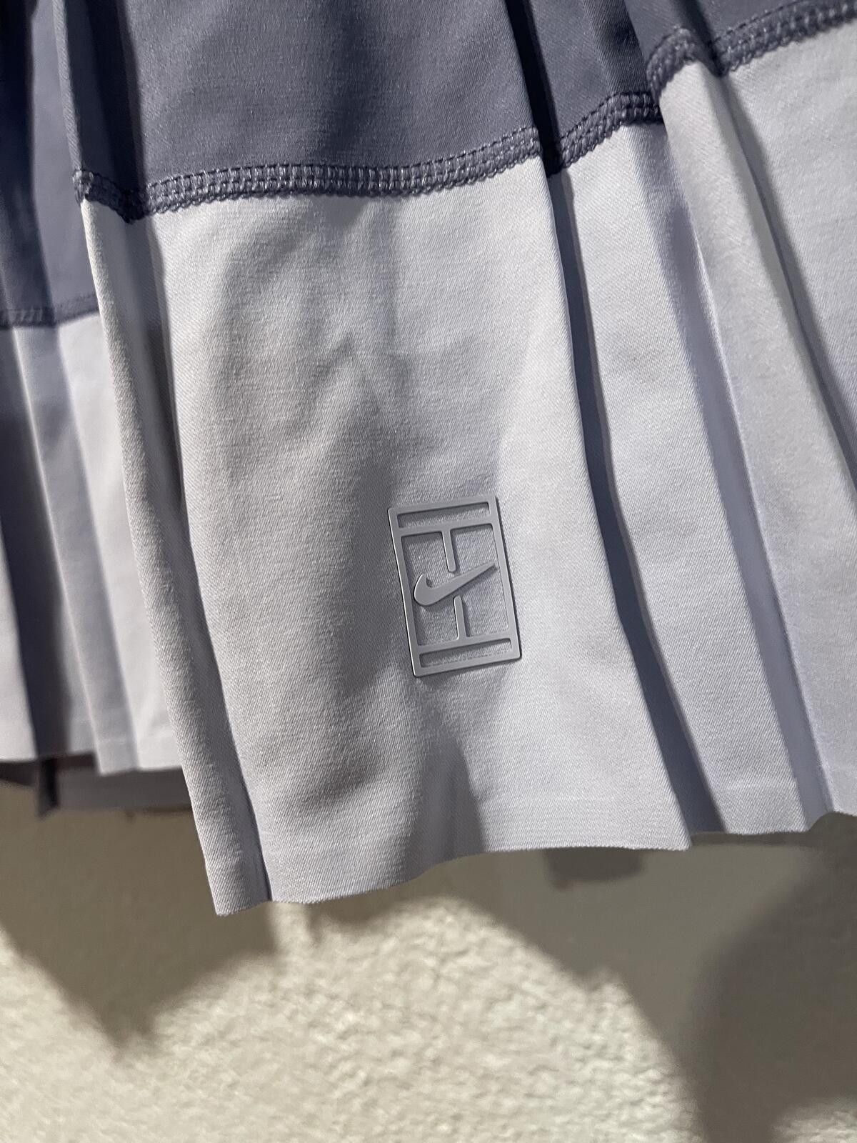 Nike Nike Pleated Two-Tone Tennis Skirt Size 28" / US 6 / IT 42 - 3 Thumbnail