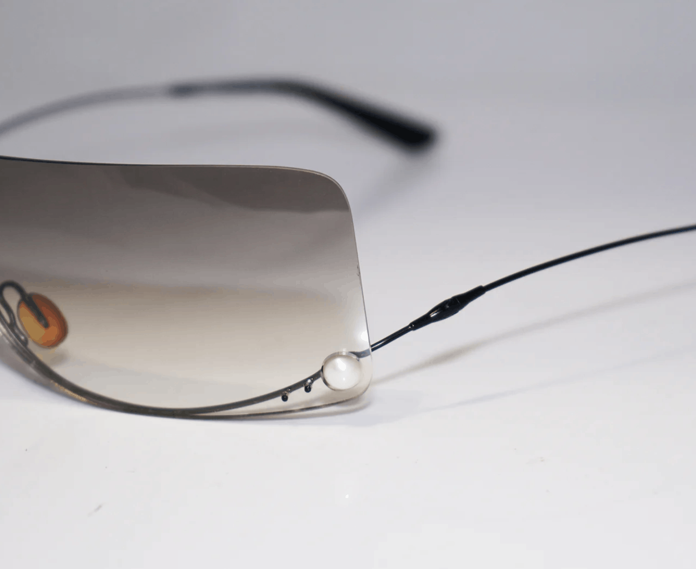 Chanel Chanel Sunglasses 4077 Mask CC Rhinestone Logo Rimless Size ONE SIZE - 3 Thumbnail