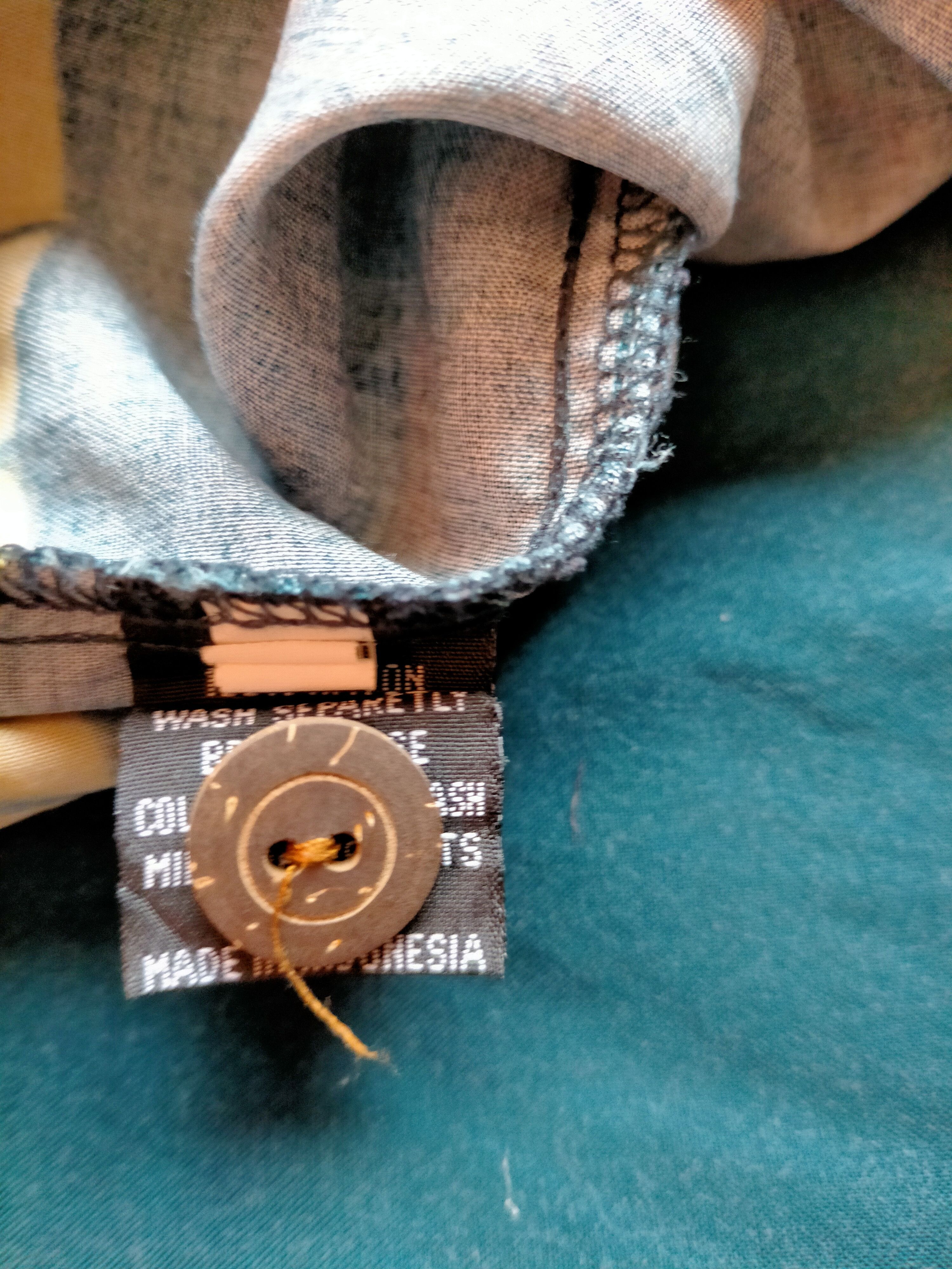 Mambo Vintage 90s Mambo Loud Hawaii Rayon Shirt Button Ups Size US M / EU 48-50 / 2 - 16 Thumbnail