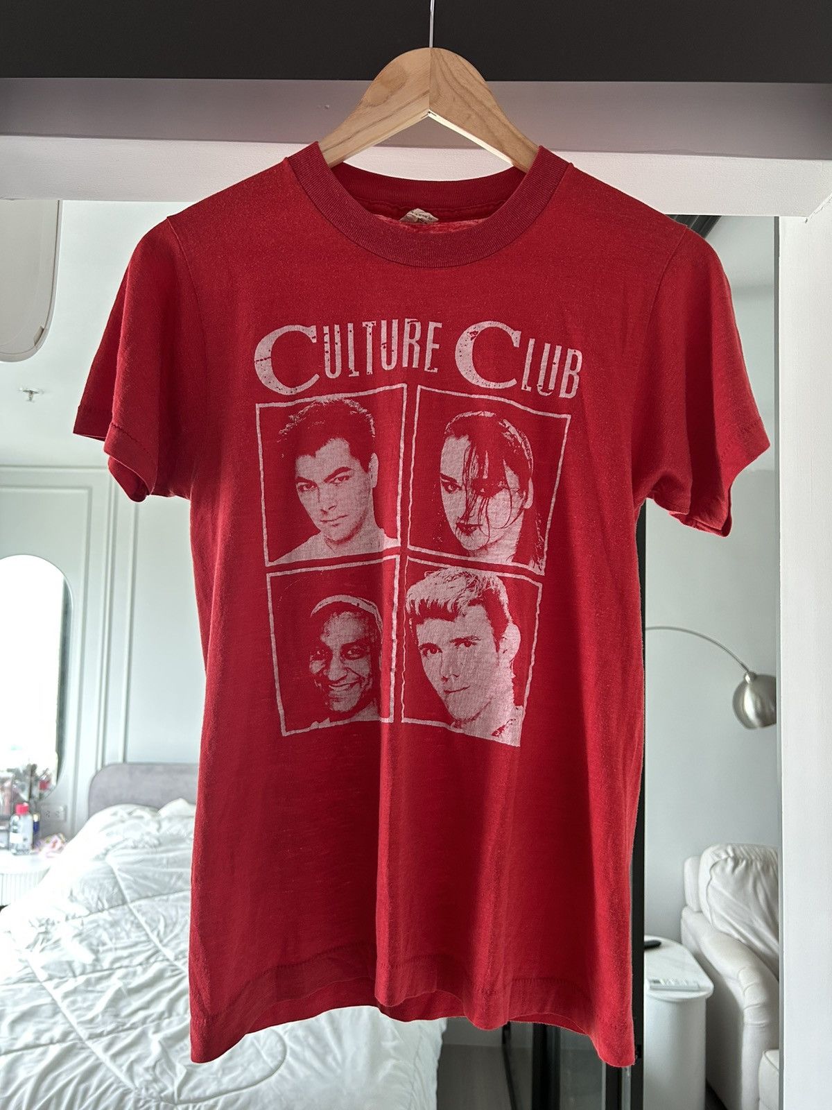 Band Tees Culture Club Vintage T Shirt 80’ Size US S / EU 44-46 / 1 - 2 Thumbnail