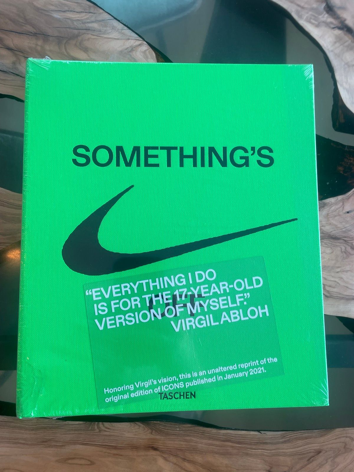 Nike Virgil Abloh. Nike. ICONS Coffee Table Book Size ONE SIZE - 1 Preview