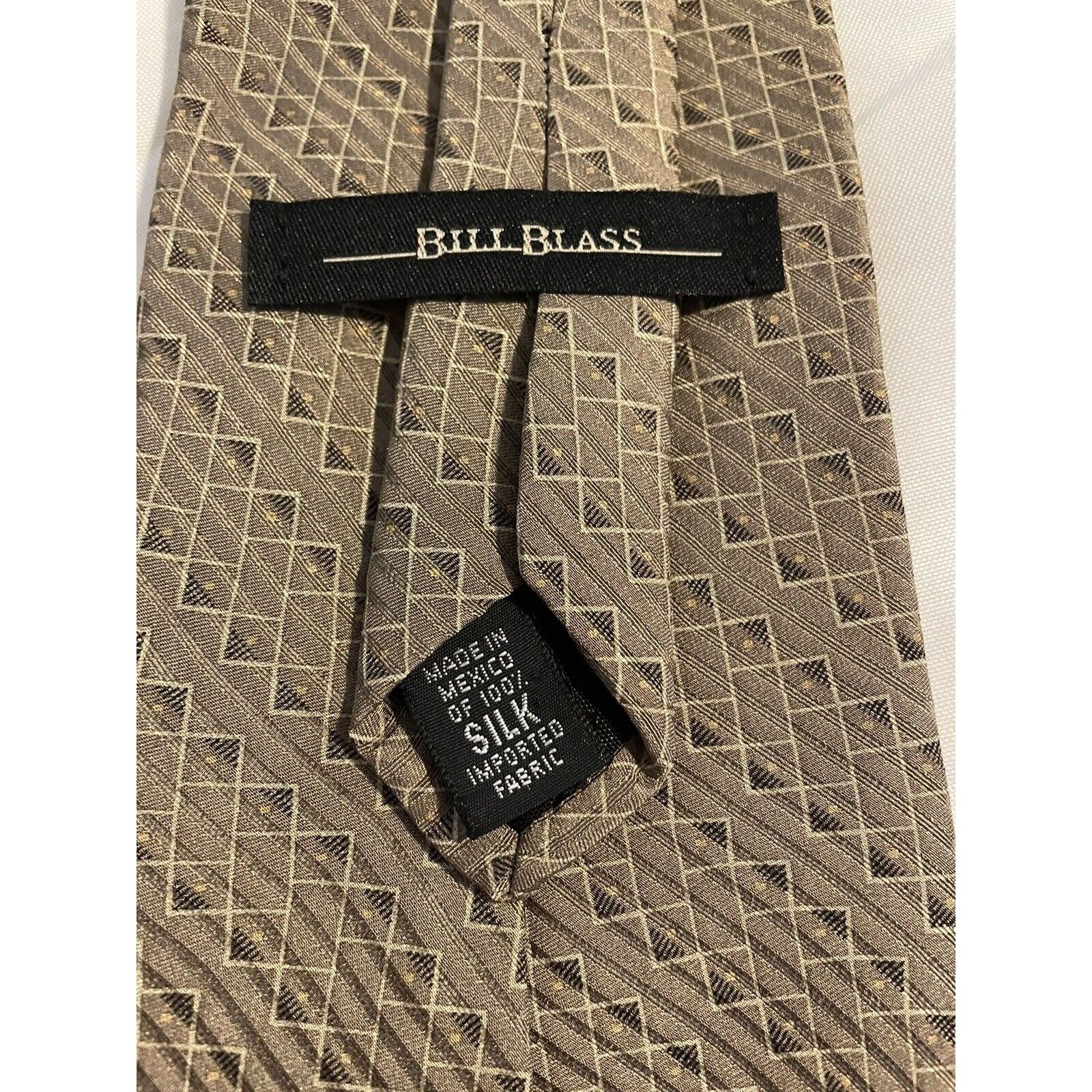 Bill Blass BILL BLASS Brown Tan Men’s Imported Silk Necktie Size ONE SIZE - 4 Thumbnail