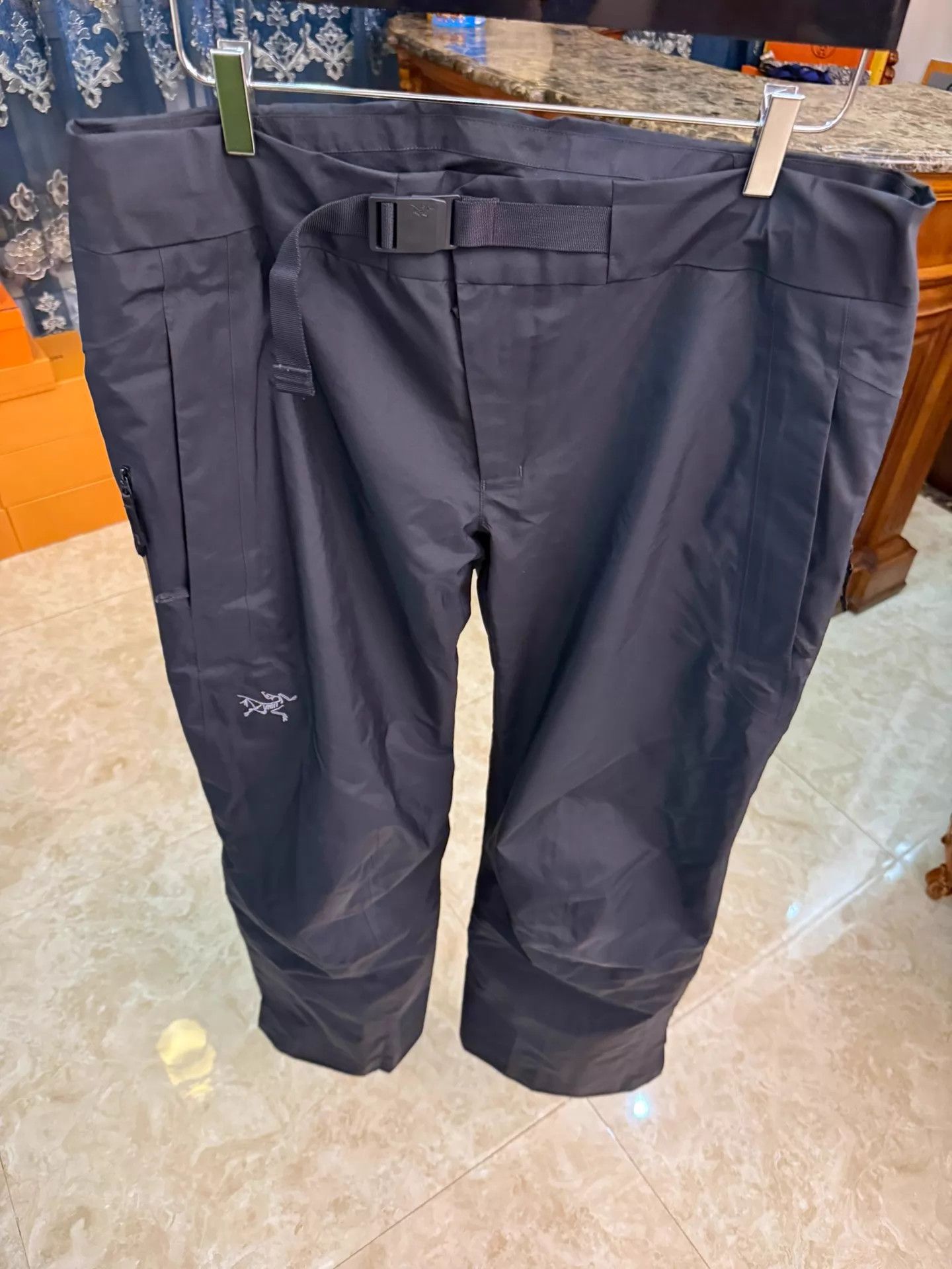 Arc'teryx Arc'teryx Ski Pants L Worn Once Wide Leg New Size US 34 / EU 50 - 1 Thumbnail