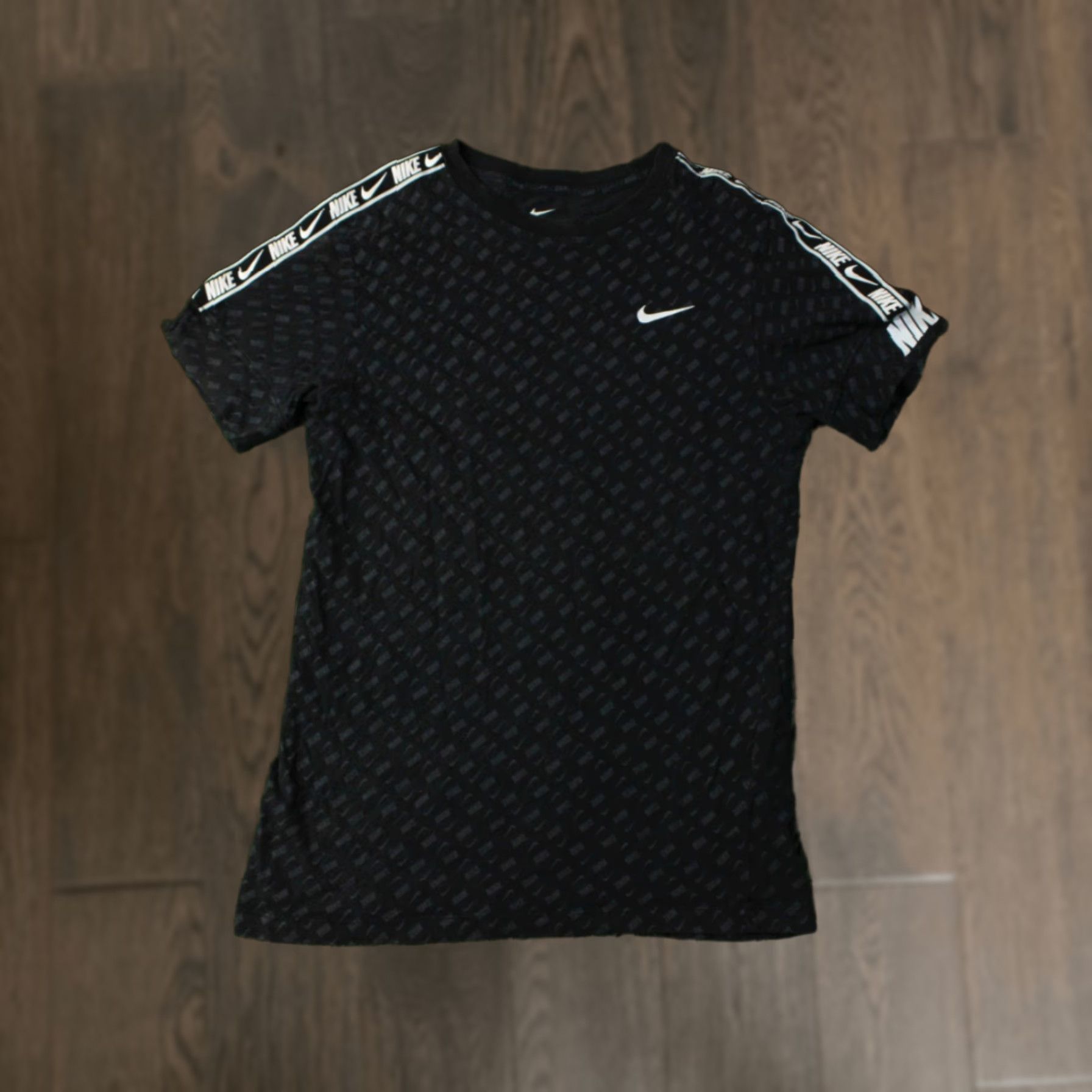 Nike Nike T-Shirt Shirt Men Size S Black Logo Jersey 100% Cotton Short Sleeve 2021 DD3777-010 Size US S / EU 44-46 / 1 - 1 Thumbnail