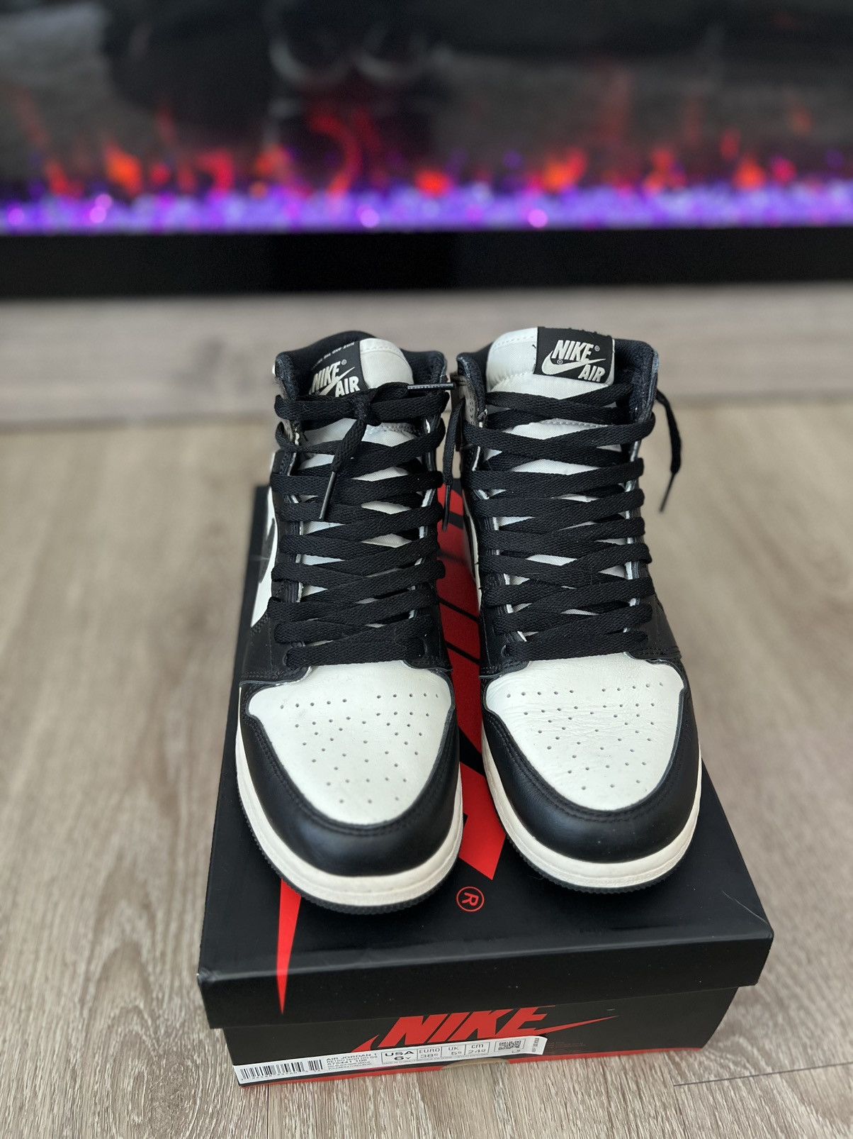 Jordan Brand Air Jordan 1 GS “Dark Mocha” Size US 6 / EU 39 - 2 Thumbnail