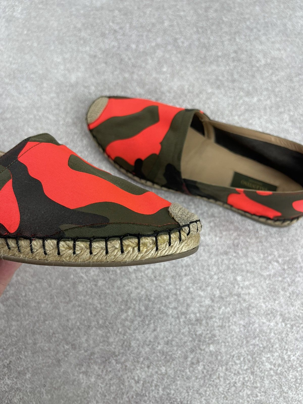 Valentino Valentino Garvani Canvas Camouflage Espadrille Slip On 39 Size US 9 / IT 39 - 11 Thumbnail