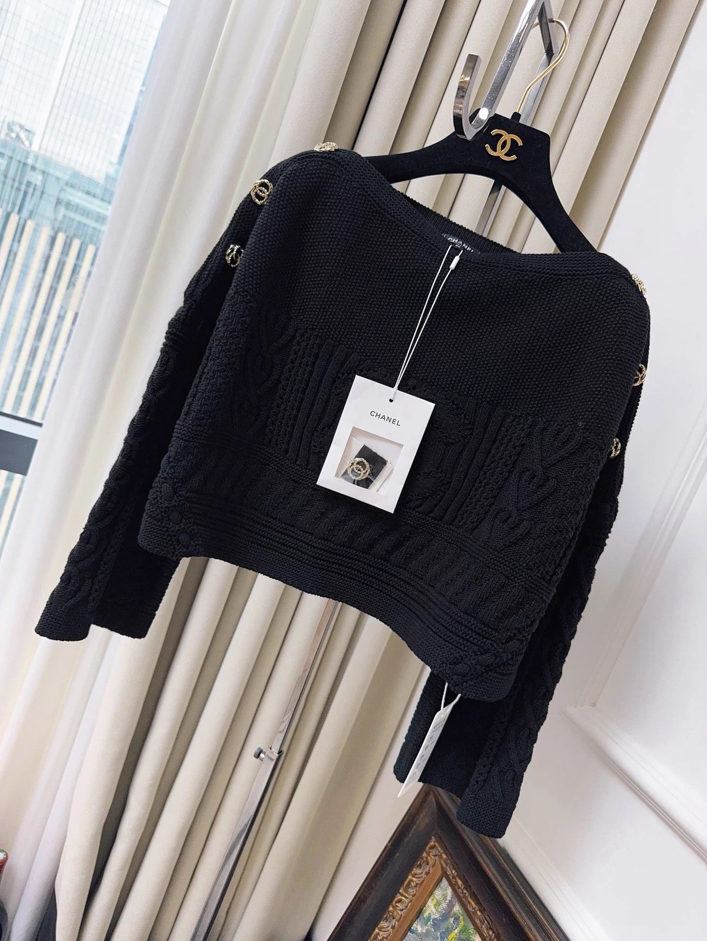 Chanel Chanel off-the-shoulder black CC jacquard knit top 36 Size XS / US 0-2 / IT 36-38 - 1 Thumbnail