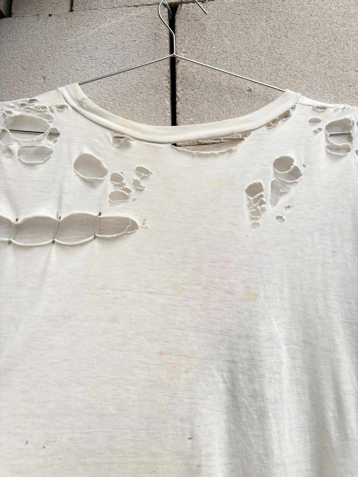 Vintage Thrashed EVERYBODY LOVES SOMEBUNNY T Shirt Distressed ERD Size US L / EU 52-54 / 3 - 16 Thumbnail
