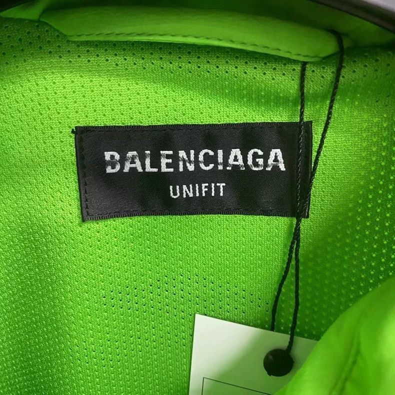 Balenciaga Balenciaga Latest Green Logo Jacket from Balenciaga-2506 Size US XXS / EU 40 - 4 Thumbnail
