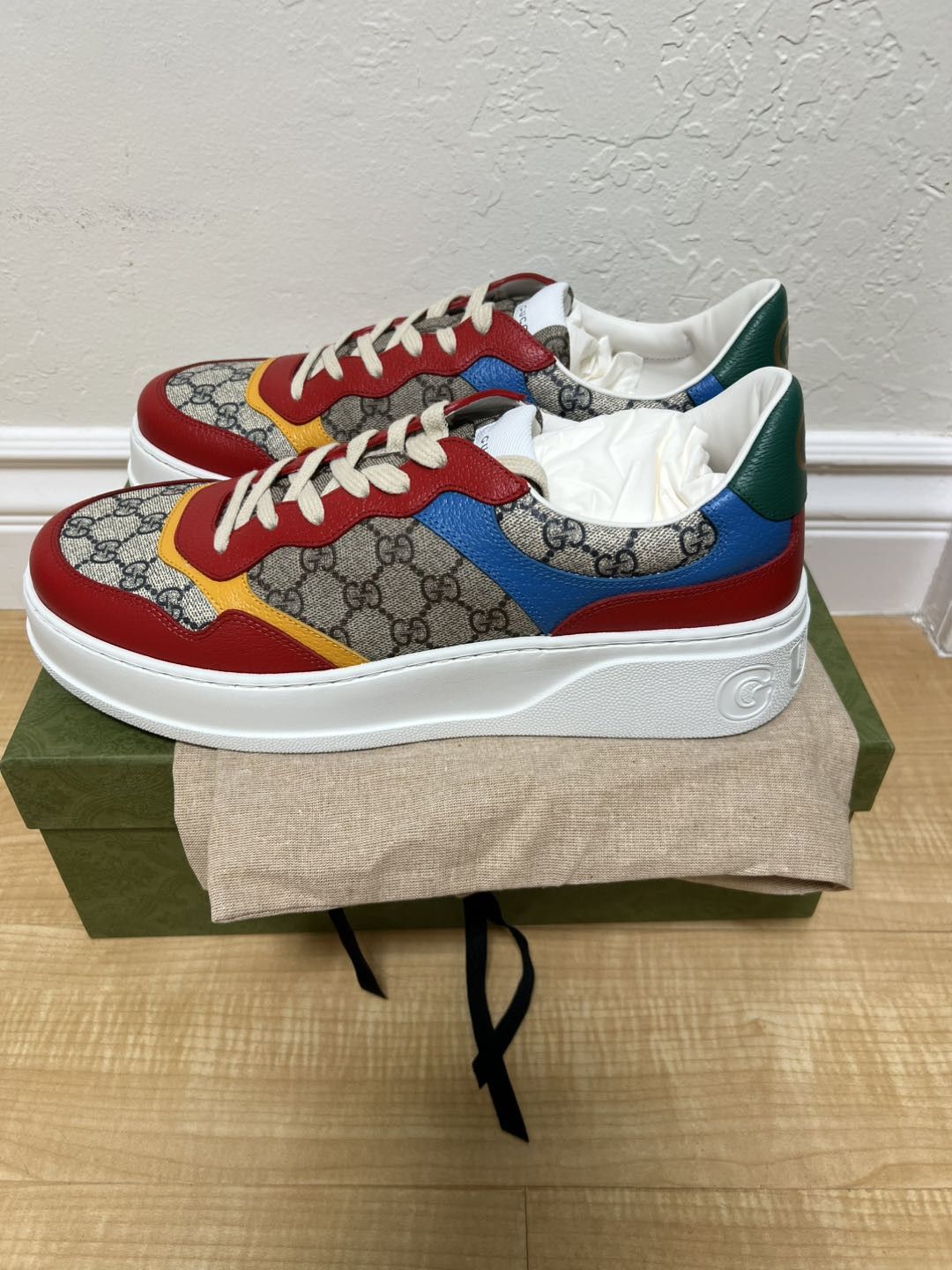 GUCCI GG SNEAKER BEIGE RED BLUE