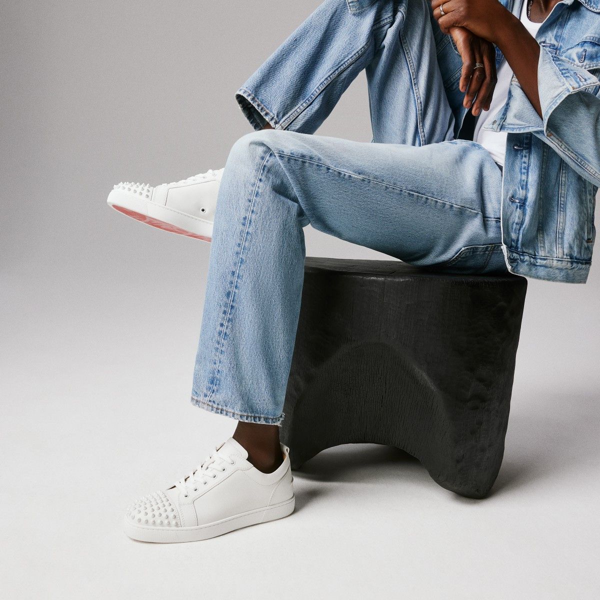 Christian Louboutin oc11z0425 Louis Junior Spikes Flat in White Size US 10 / EU 43 - 5 Thumbnail