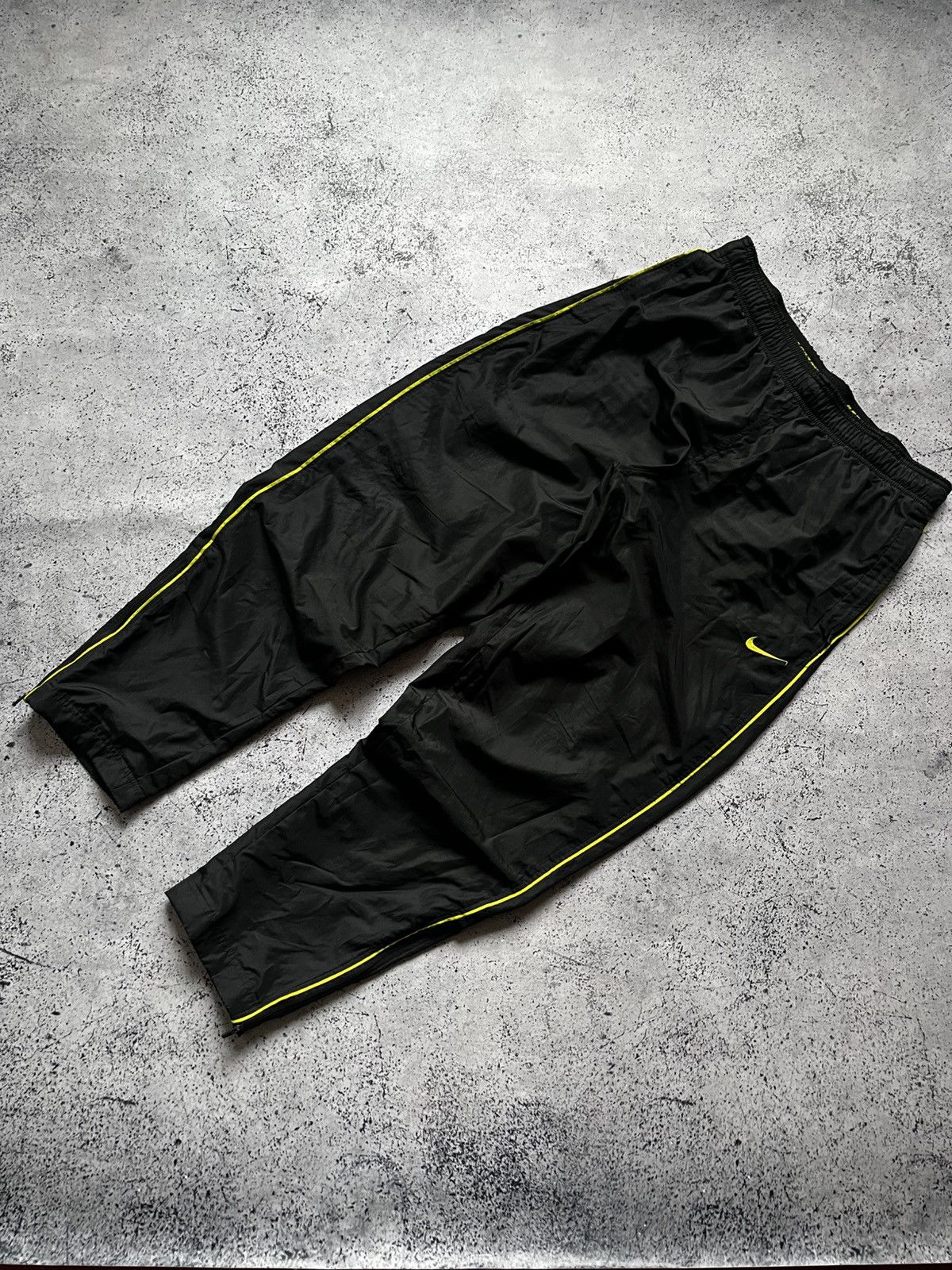 Nike Vintage Nike Nylon Drill Track Pants Mini Swoosh Y2K USA Size US 34 / EU 50 - 1 Thumbnail