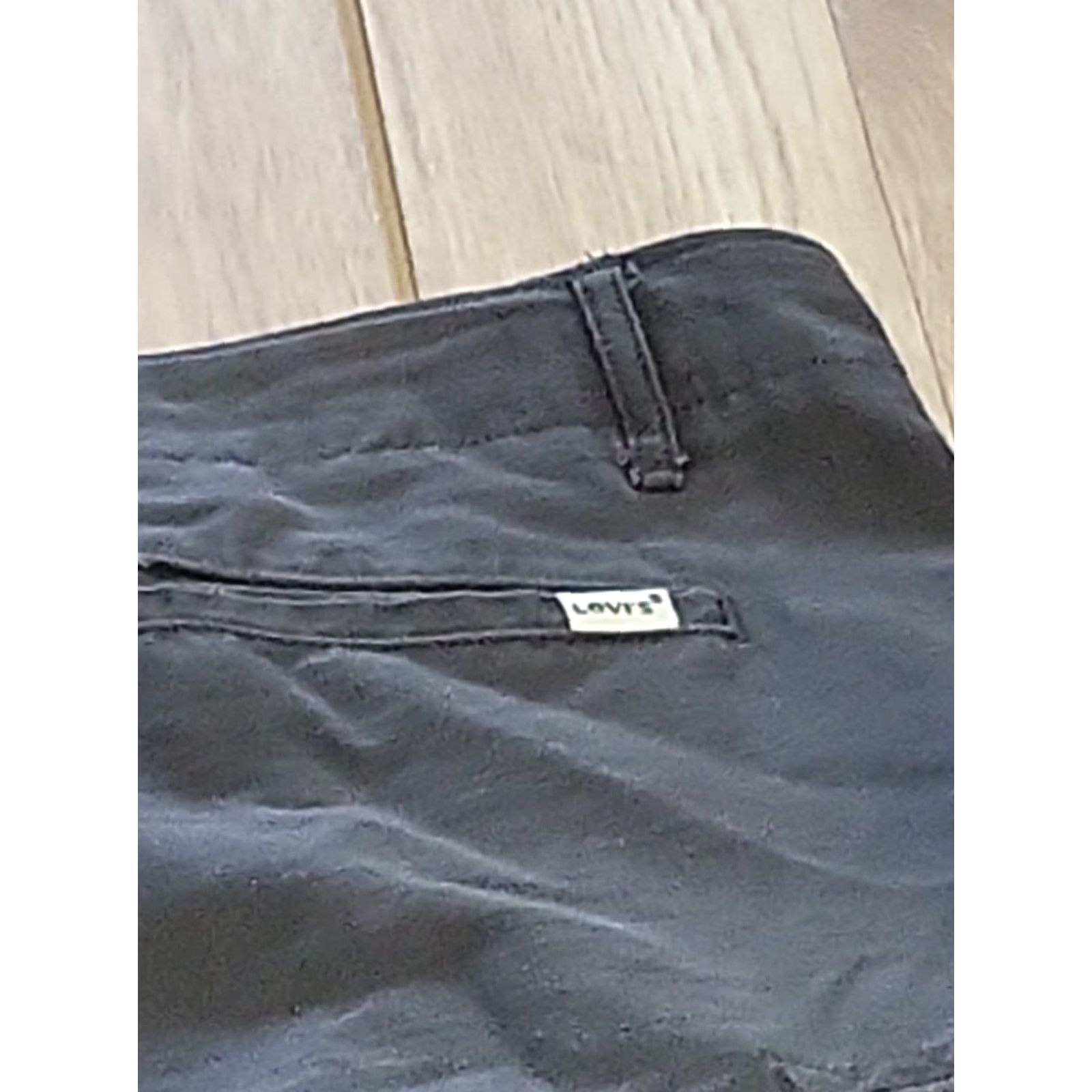 Levi's Levi's Cargo Shorts 44" Gray Cotton Snap Pockets 10" Inseam Regular Fit Men Pants Casual Outdoor workwear 90s? Size US 44 / EU 60 - 3 Thumbnail