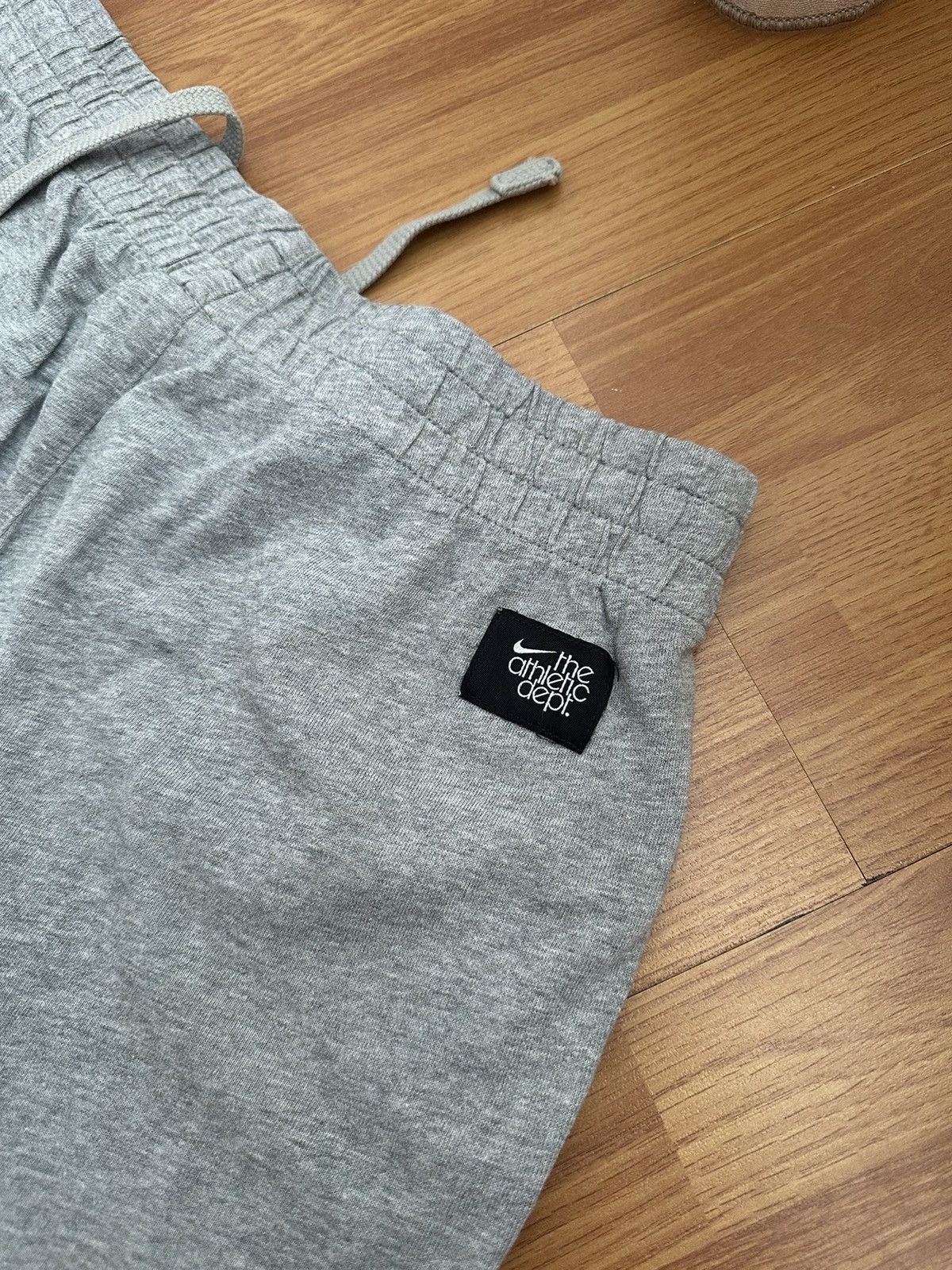 Nike Vintage Nike Shorts Streetwear Swoosh Y2K Size US 32 / EU 48 - 5 Thumbnail