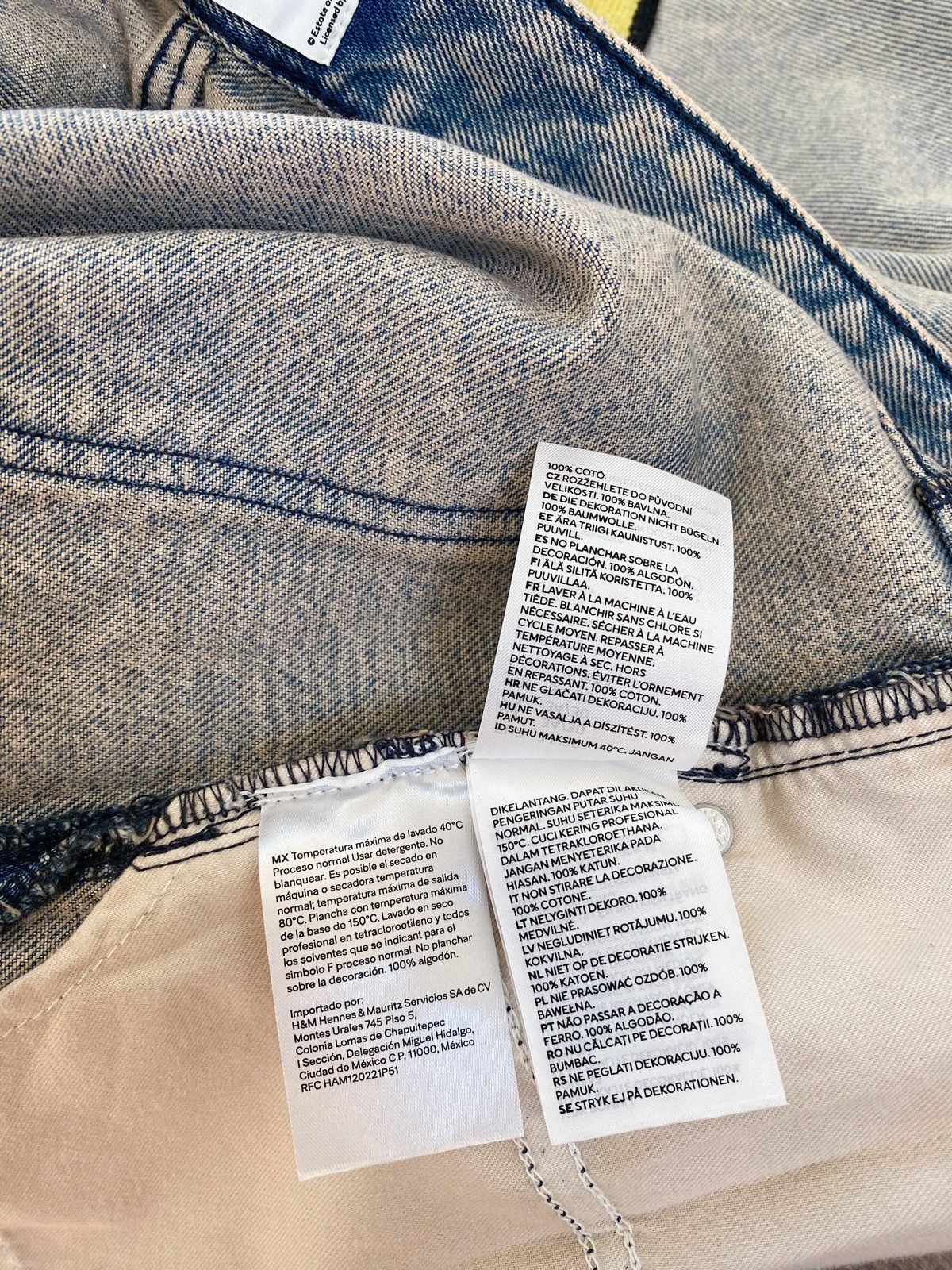 H&M × Jean-Michel Basquiat × Who Decides War Who Decides War bootcut loose jeans H&M x Basquiat x Ev&Tela Size US 34 / EU 50 - 21 Thumbnail