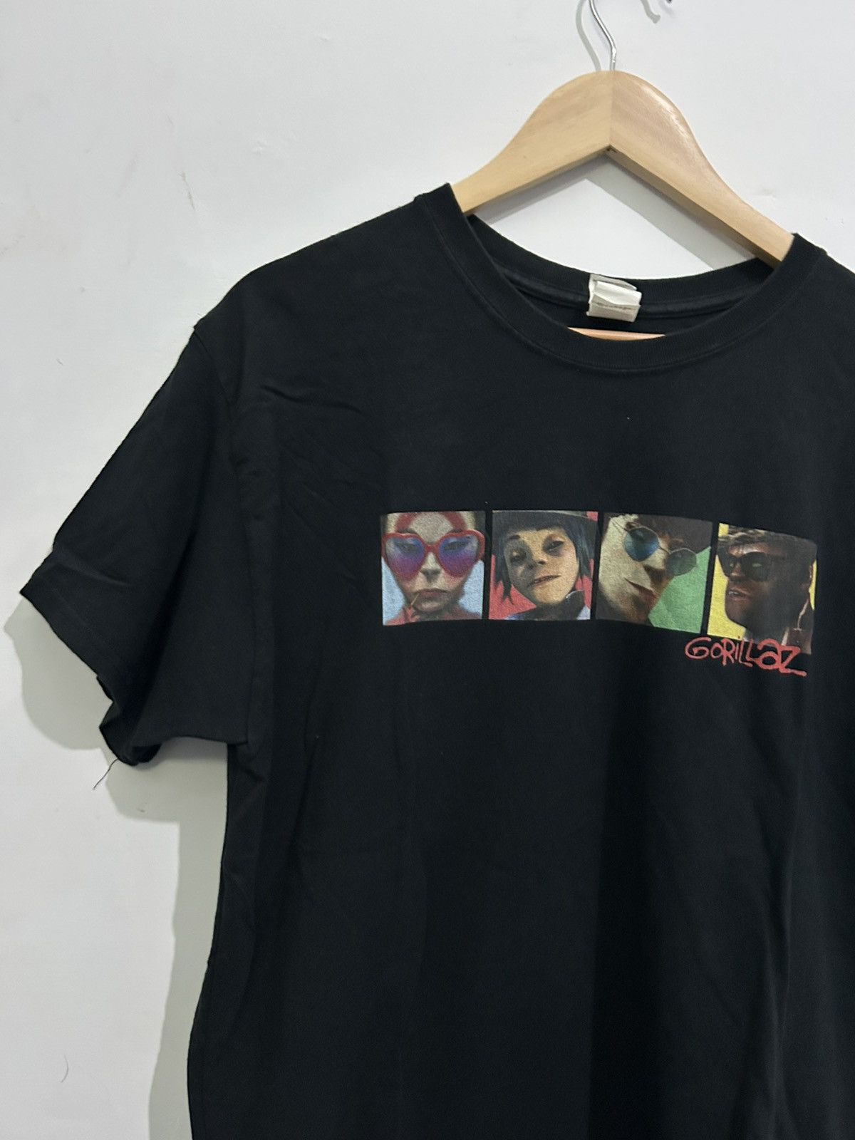 Band Tees 2017's Gorillaz - Humanz Fifth Studio Album Funkie T-Shirt Size US L / EU 52-54 / 3 - 2 Thumbnail