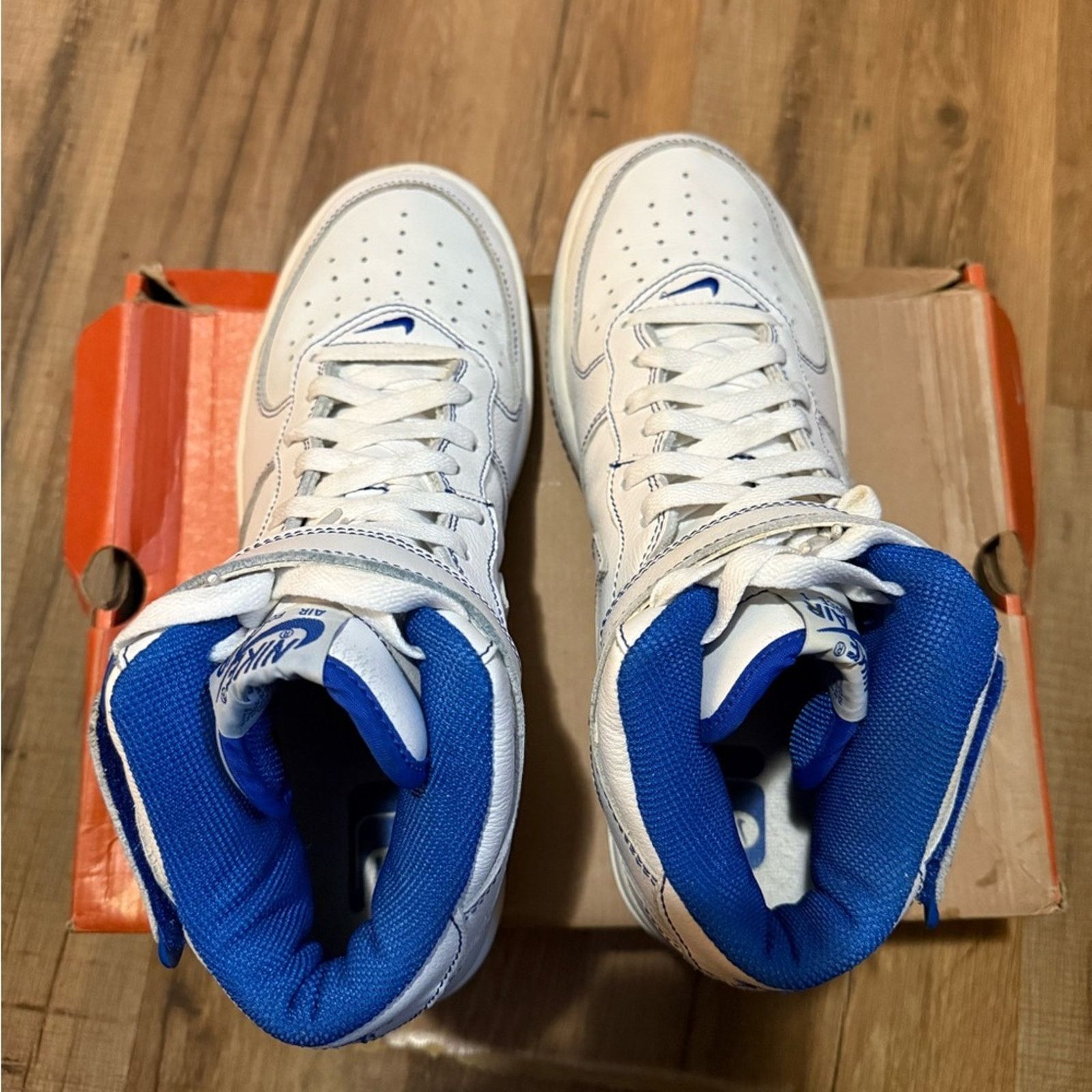 Nike 2002 Nike Air Force 1 Contrast Stitch White White Royal Blue Size US 10 / EU 43 - 5 Thumbnail