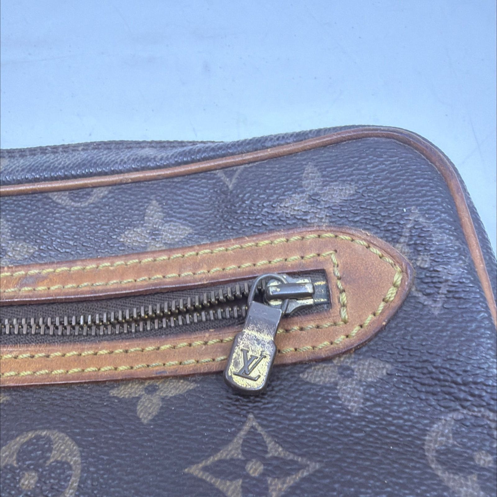 Louis Vuitton Louis Vuitton Trousse Toilette 28 Monogram Clutch Size ONE SIZE - 12 Thumbnail