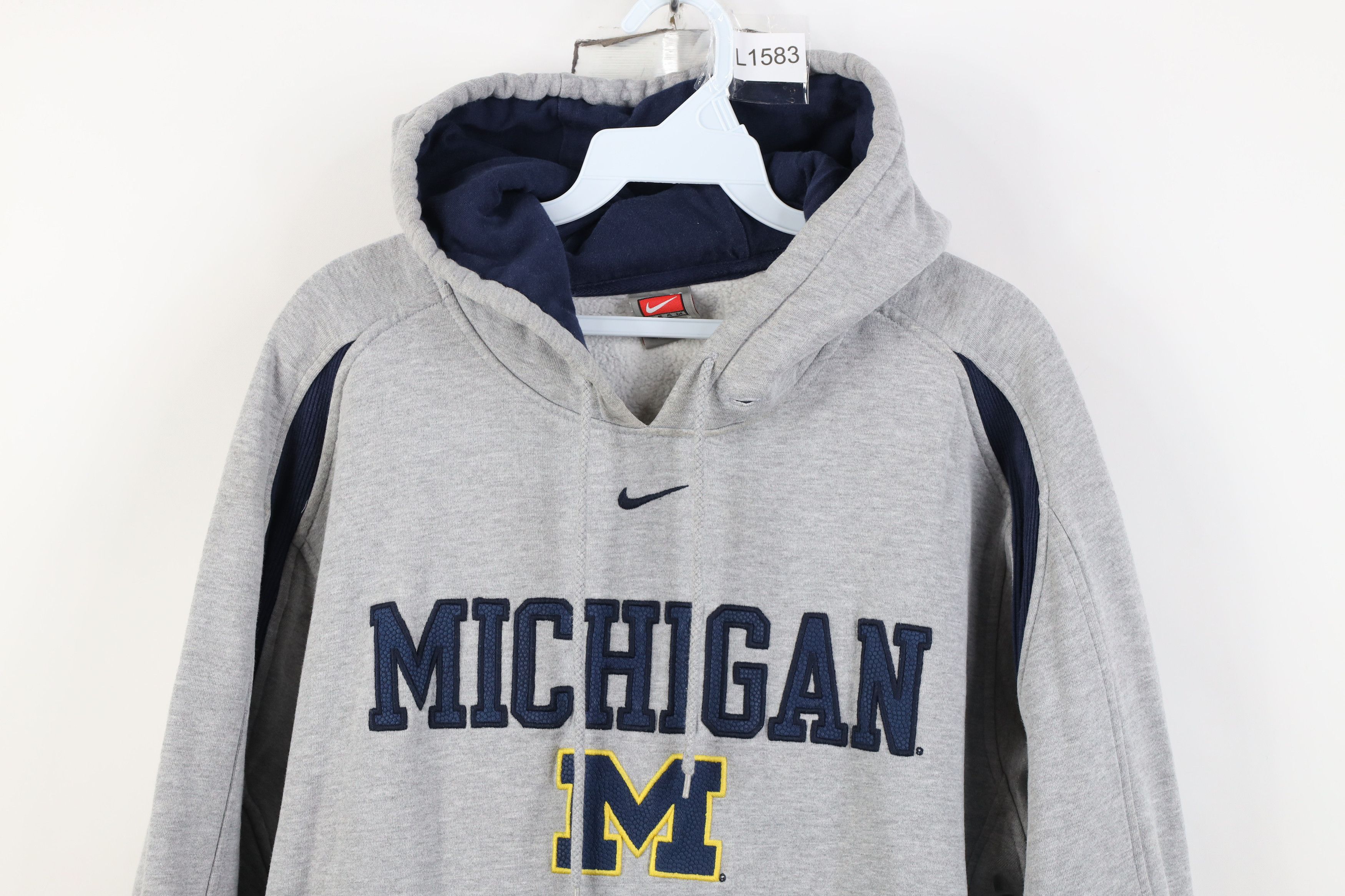 Nike Vintage Nike Center Swoosh University of Michigan Hoodie Size US M / EU 48-50 / 2 - 2 Thumbnail