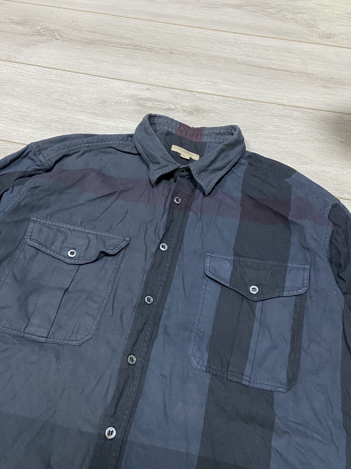Burberry Burberry Brit shirt nova check dark blue overprint vintage Size US XL / EU 56 / 4 - 2 Thumbnail