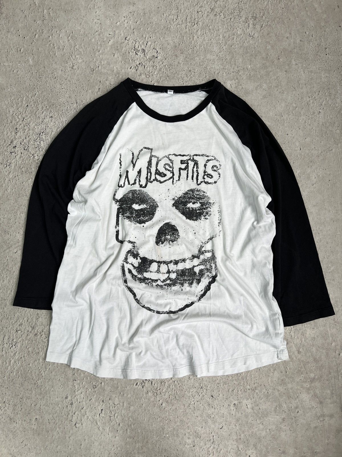 Misfits Mis Fits vintage y2k long sleeve tee Size US XL / EU 56 / 4 - 1 Thumbnail