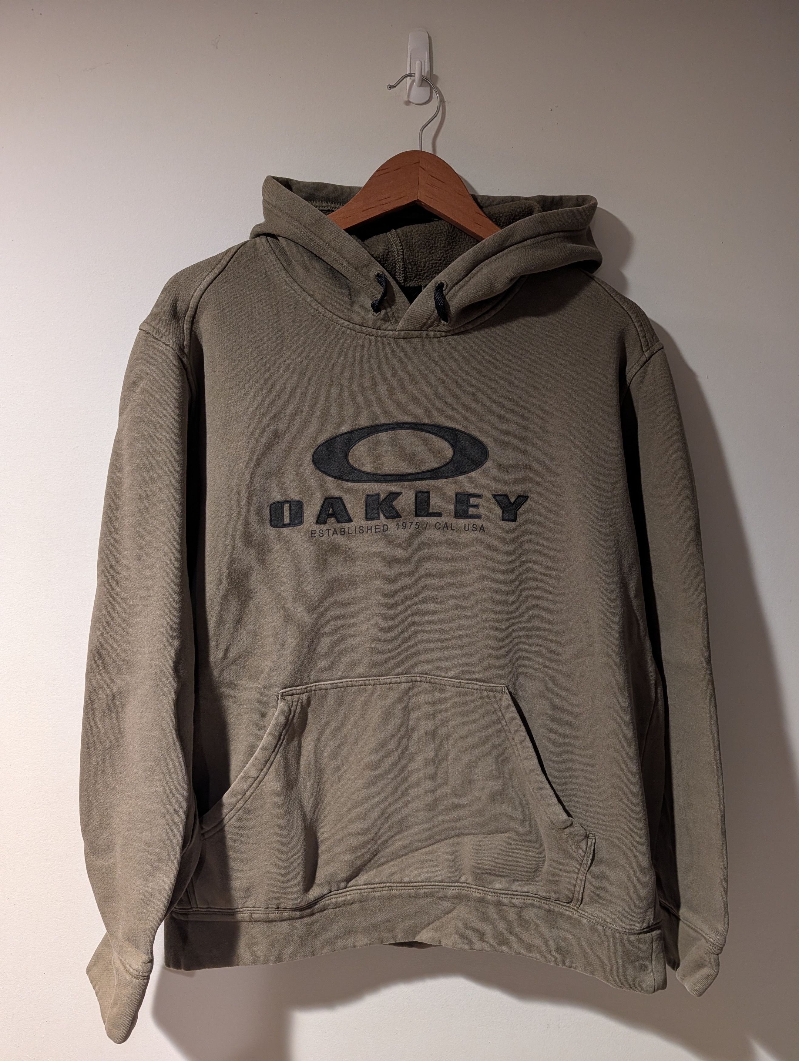 Oakley Oakley B1B Logo Pullover Hoodie Graphic Mens Large SP18 Size US L / EU 52-54 / 3 - 1 Thumbnail