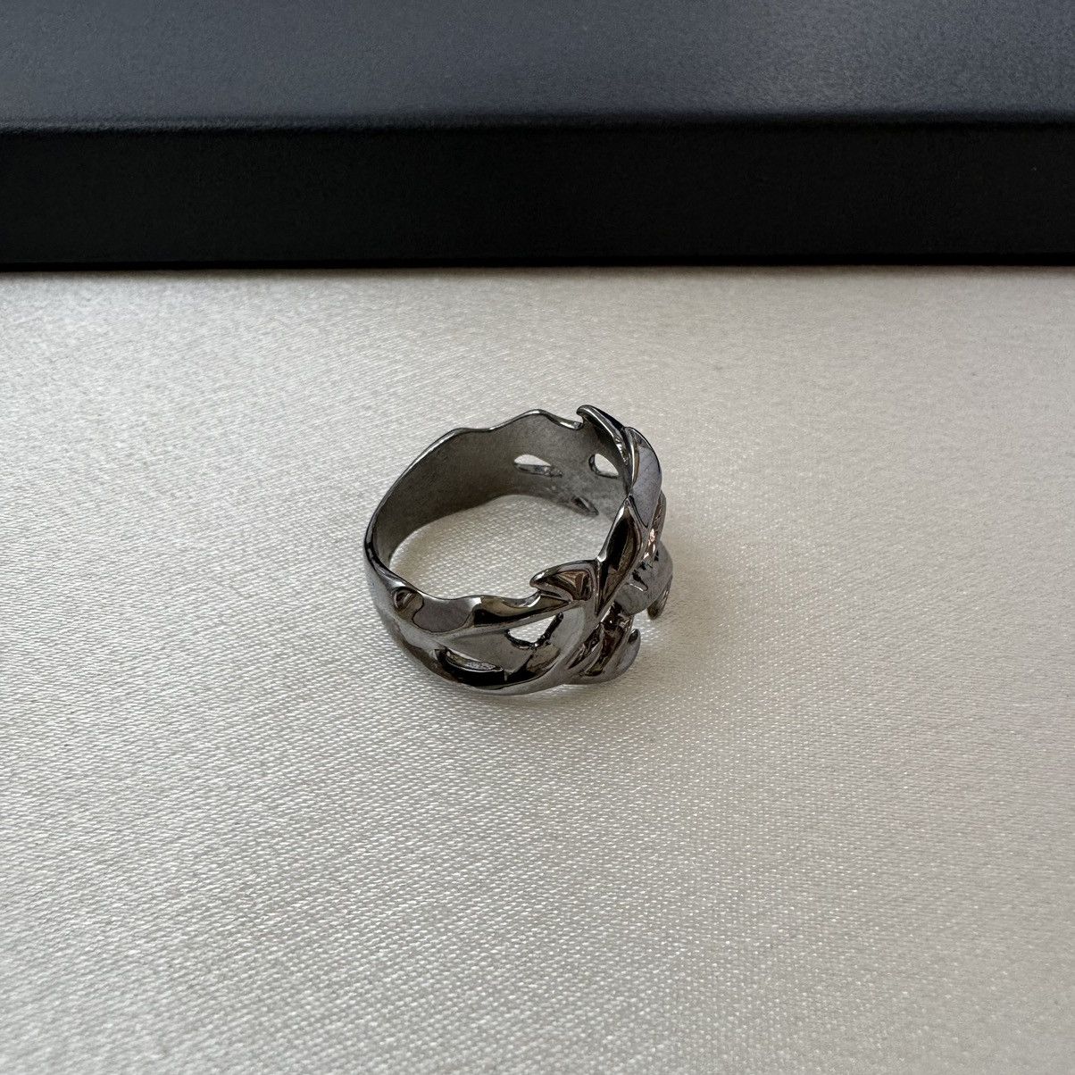 Other Hollow Design Thorns Ring for Men Women Hop Hop Punk Size 8 Size ONE SIZE - 2 Thumbnail