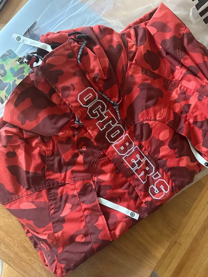 Bape × October's Very Own Bape x OVO snowboard Jacket - Red Camo Size US L / EU 52-54 / 3 - 7 Thumbnail