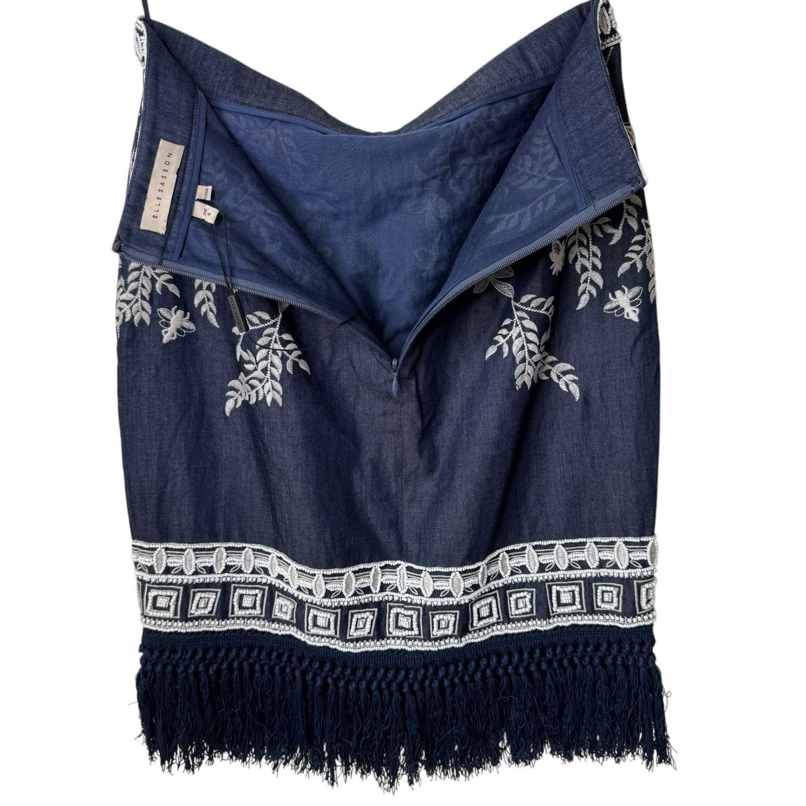 Other ELLE SASSON Beaded Fringe Floral Embroidery Mini Skirt 36/4 Size 27" / US 4 / IT 40 - 4 Thumbnail