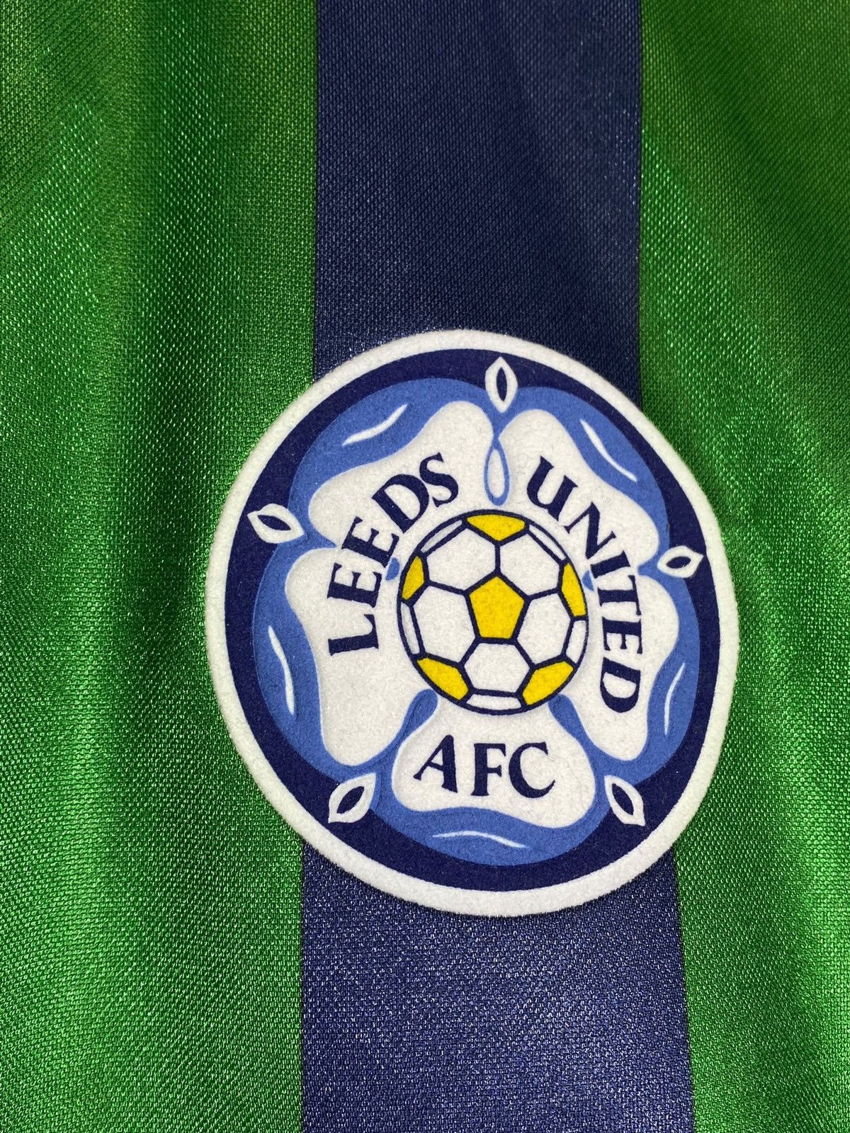 Vintage 🔥 90s LEEDS UNITED JERSEY RARE STRIPED THISTLE HOTELS 🔥 Size US M / EU 48-50 / 2 - 5 Thumbnail