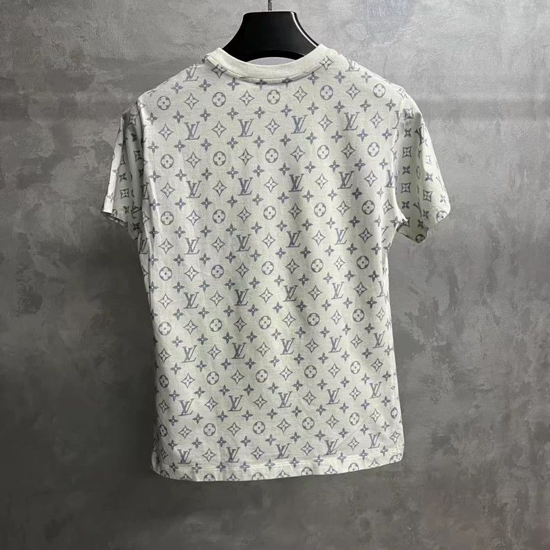 Louis Vuitton Louis Vuitton white neckline chain and full logo short sle Size US S / EU 44-46 / 1 - 5 Thumbnail